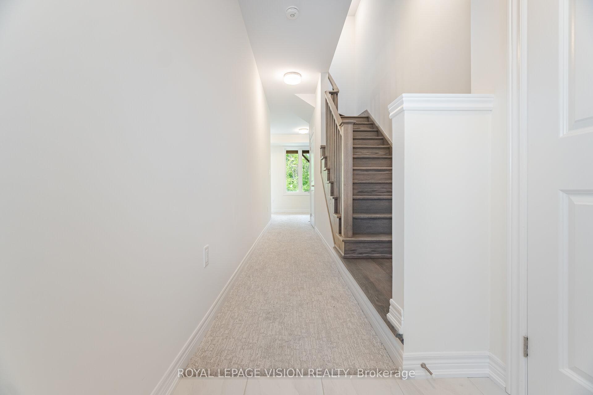 Photo 3 of 38 Folcroft Street, Brampton, Credit Valley — HOMEH