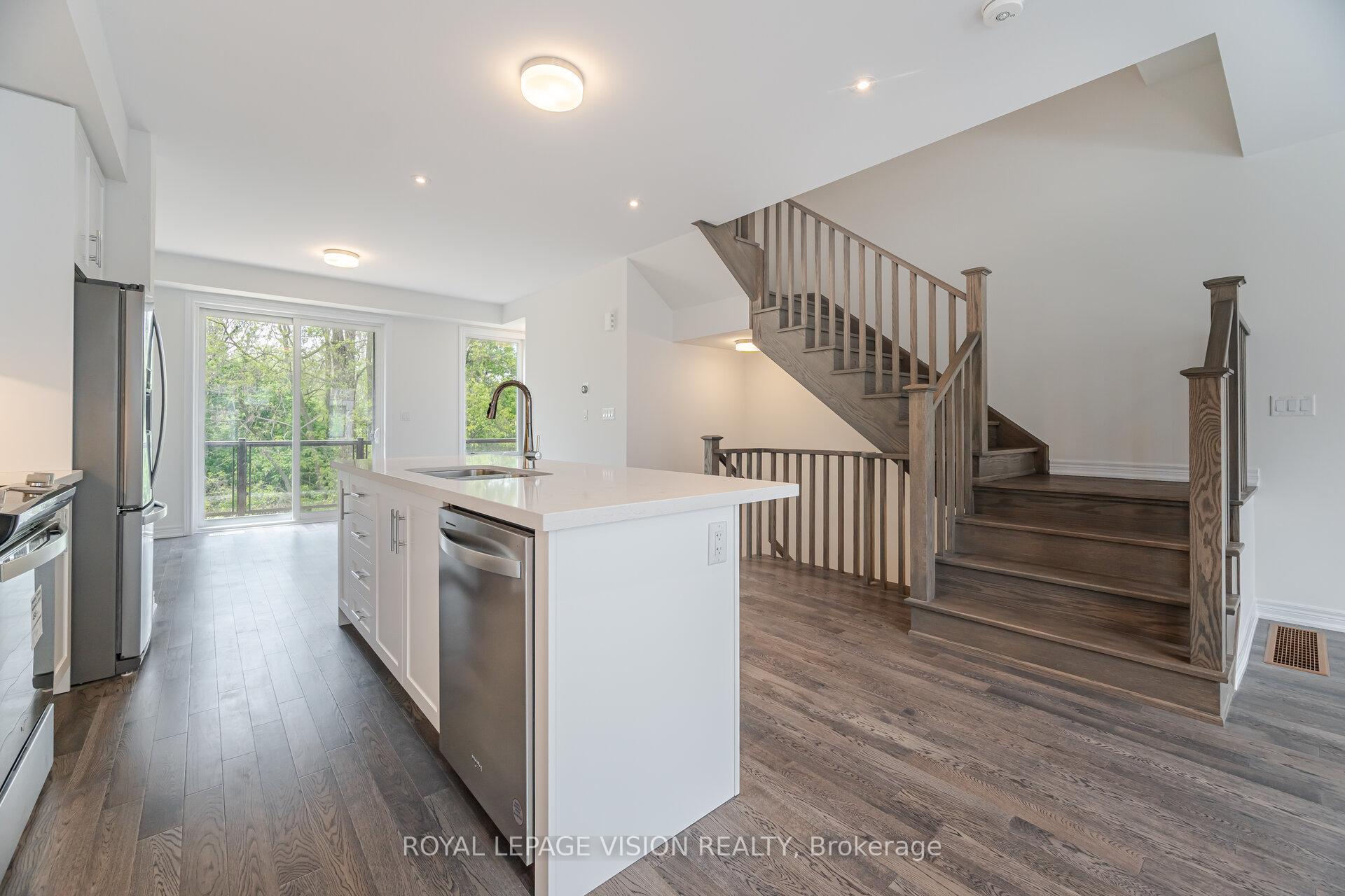 Photo 7 of 38 Folcroft Street, Brampton, Credit Valley — HOMEH
