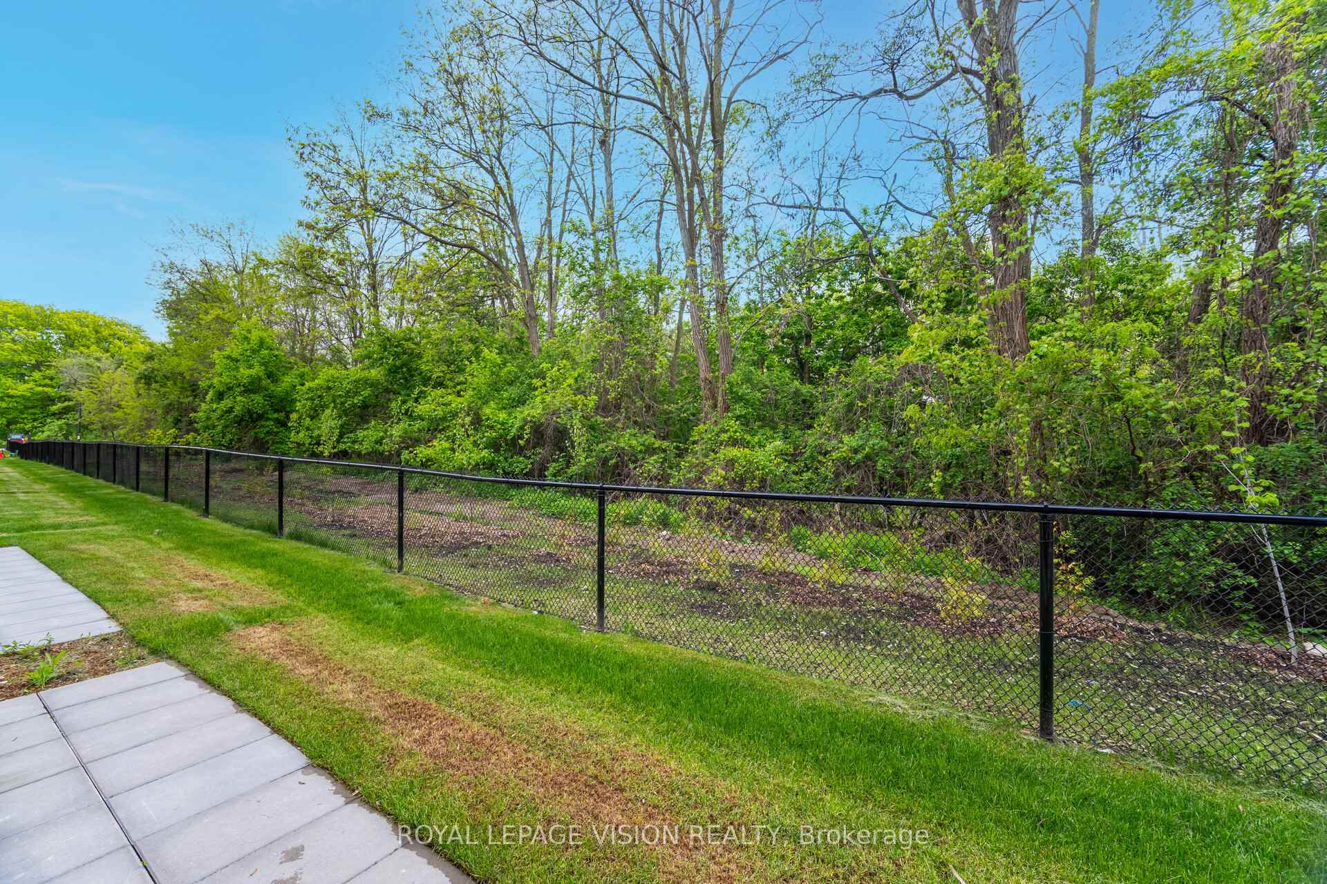 Photo 31 of 38 Folcroft Street, Brampton, Credit Valley — HOMEH