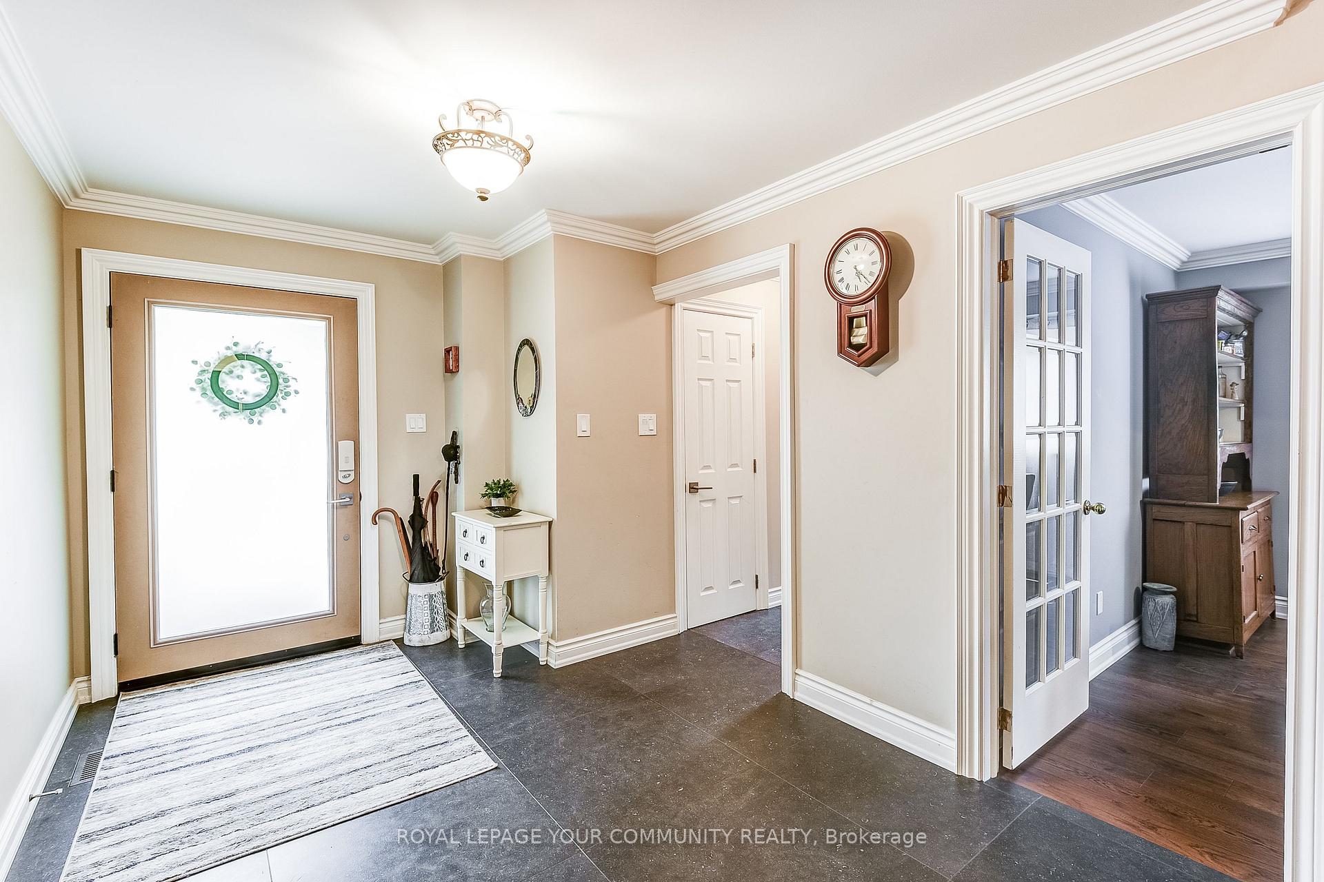 Photo 5 of 101 Walton Drive, Aurora, Aurora Village — HOMEH