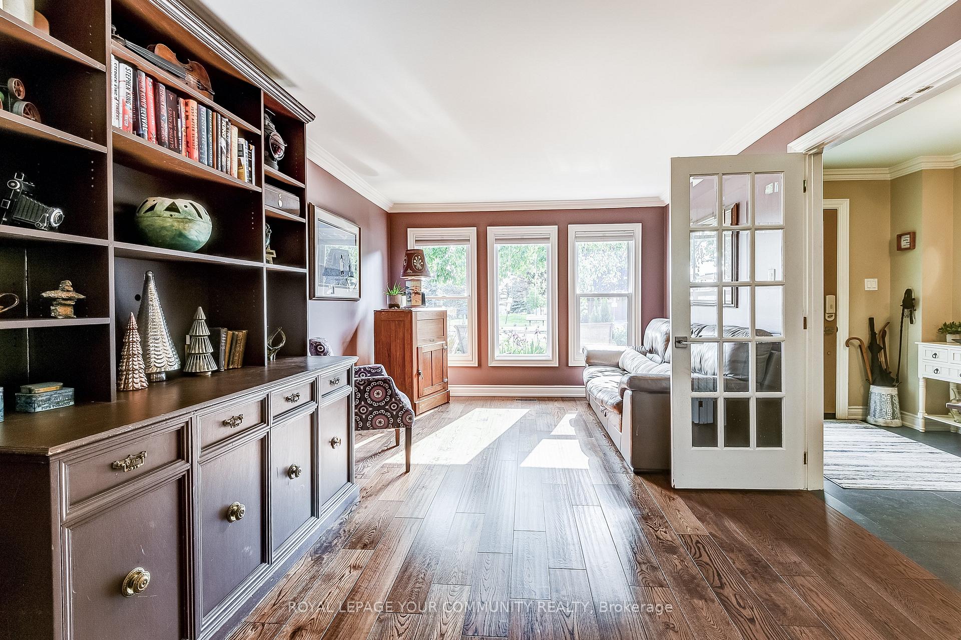 Photo 9 of 101 Walton Drive, Aurora, Aurora Village — HOMEH
