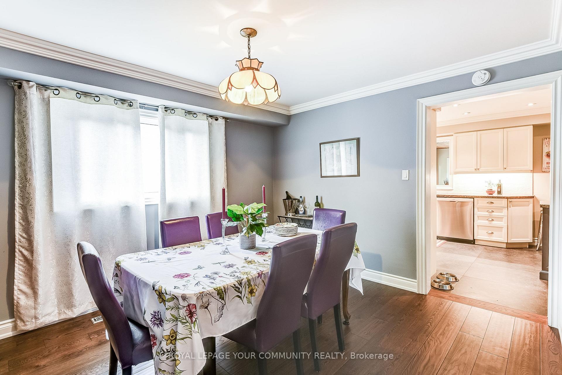 Photo 15 of 101 Walton Drive, Aurora, Aurora Village — HOMEH