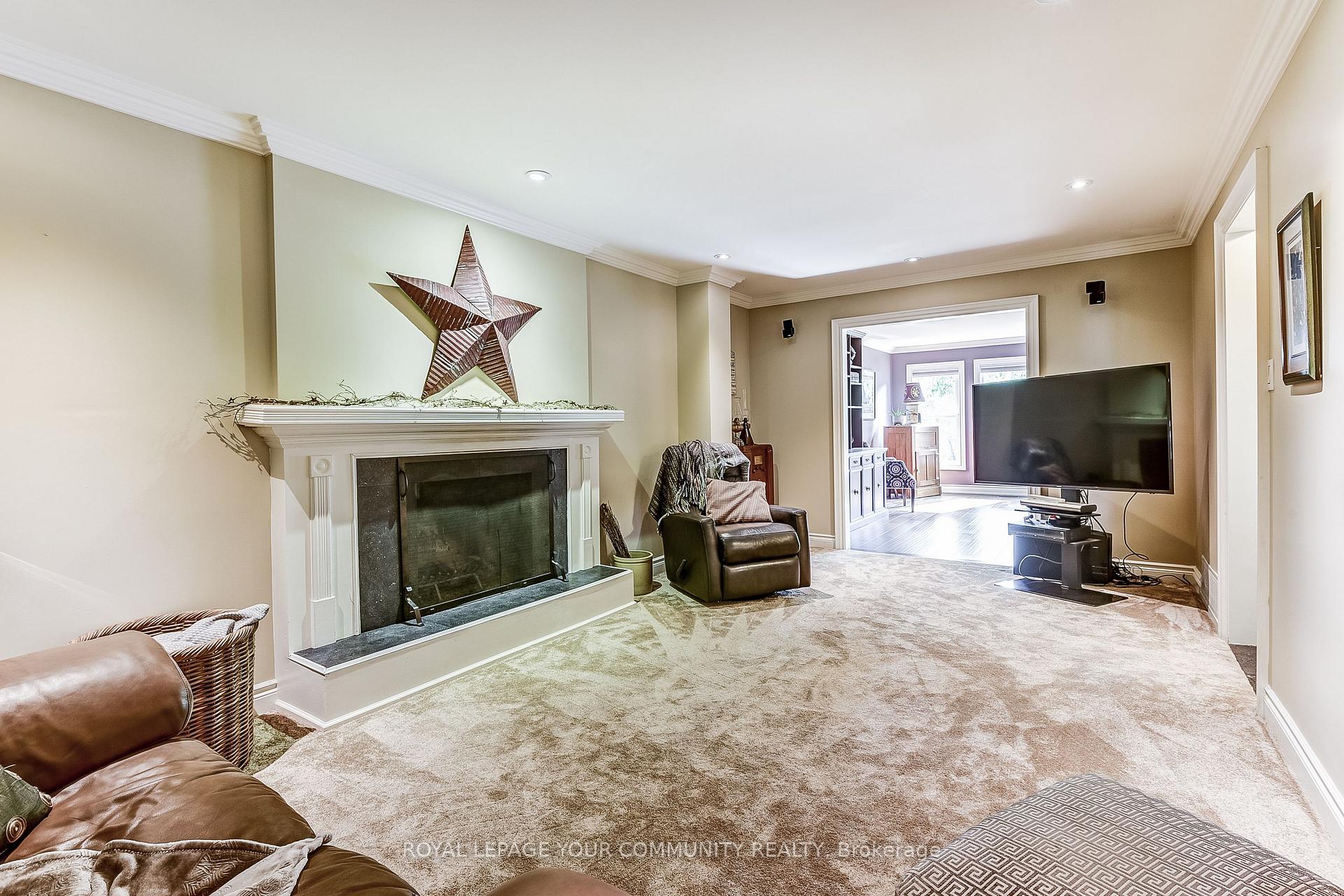 Photo 20 of 101 Walton Drive, Aurora, Aurora Village — HOMEH