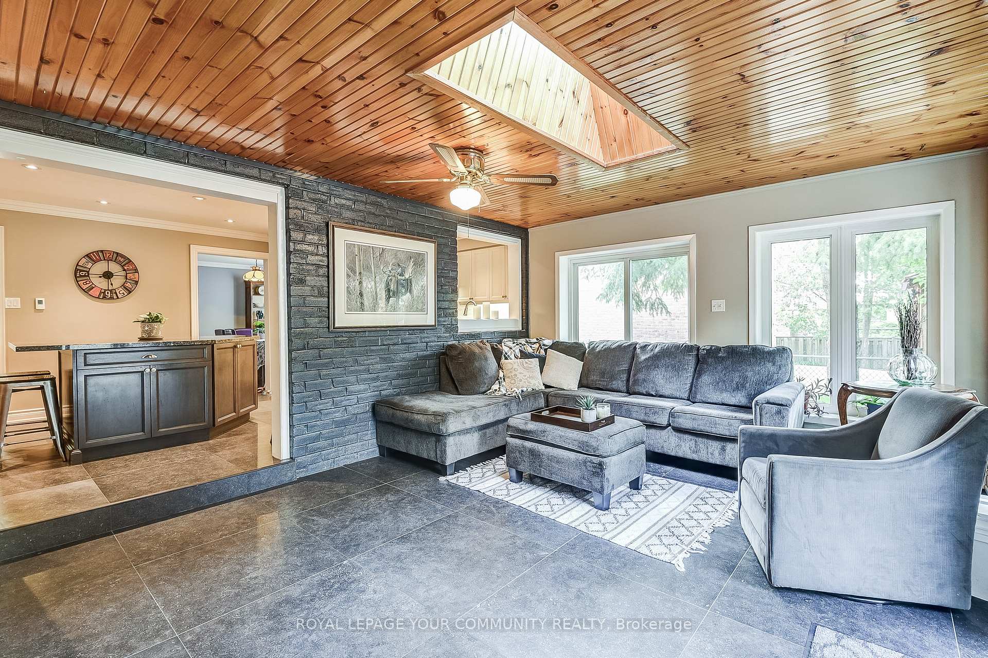 Photo 27 of 101 Walton Drive, Aurora, Aurora Village — HOMEH
