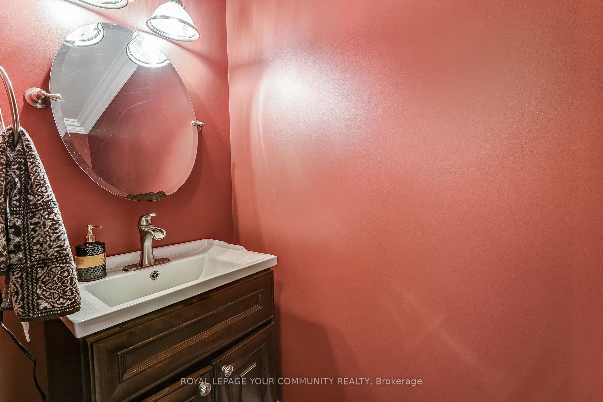 Photo 21 of 101 Walton Drive, Aurora, Aurora Village — HOMEH