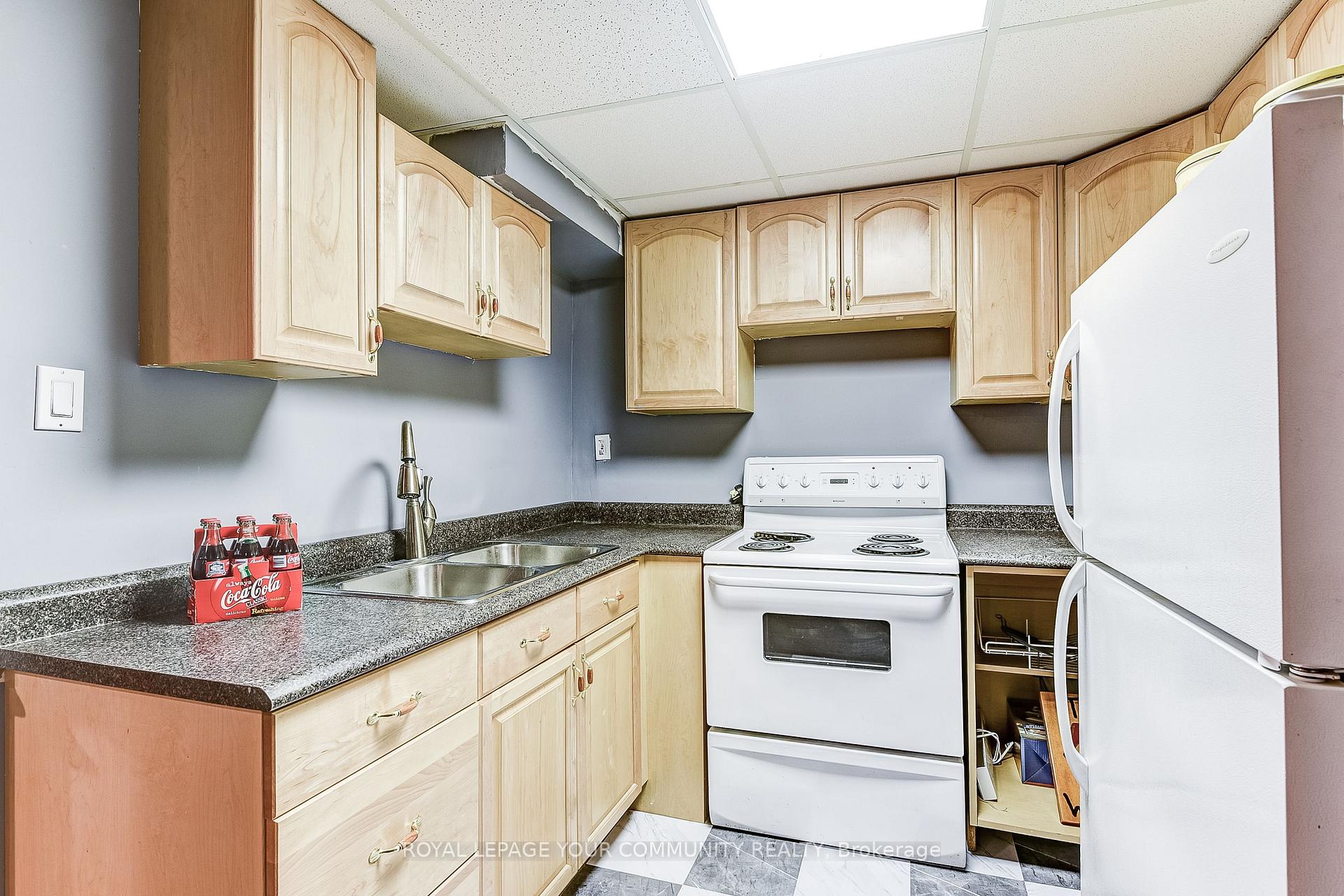 Photo 40 of 101 Walton Drive, Aurora, Aurora Village — HOMEH
