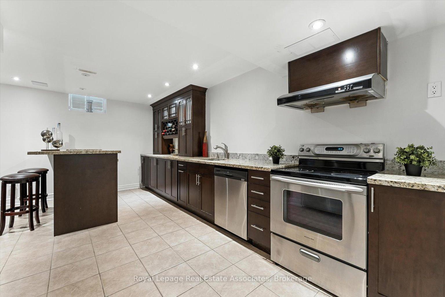 Photo 40 of 27 Grouse Lane, Brampton, Bram West — HOMEH