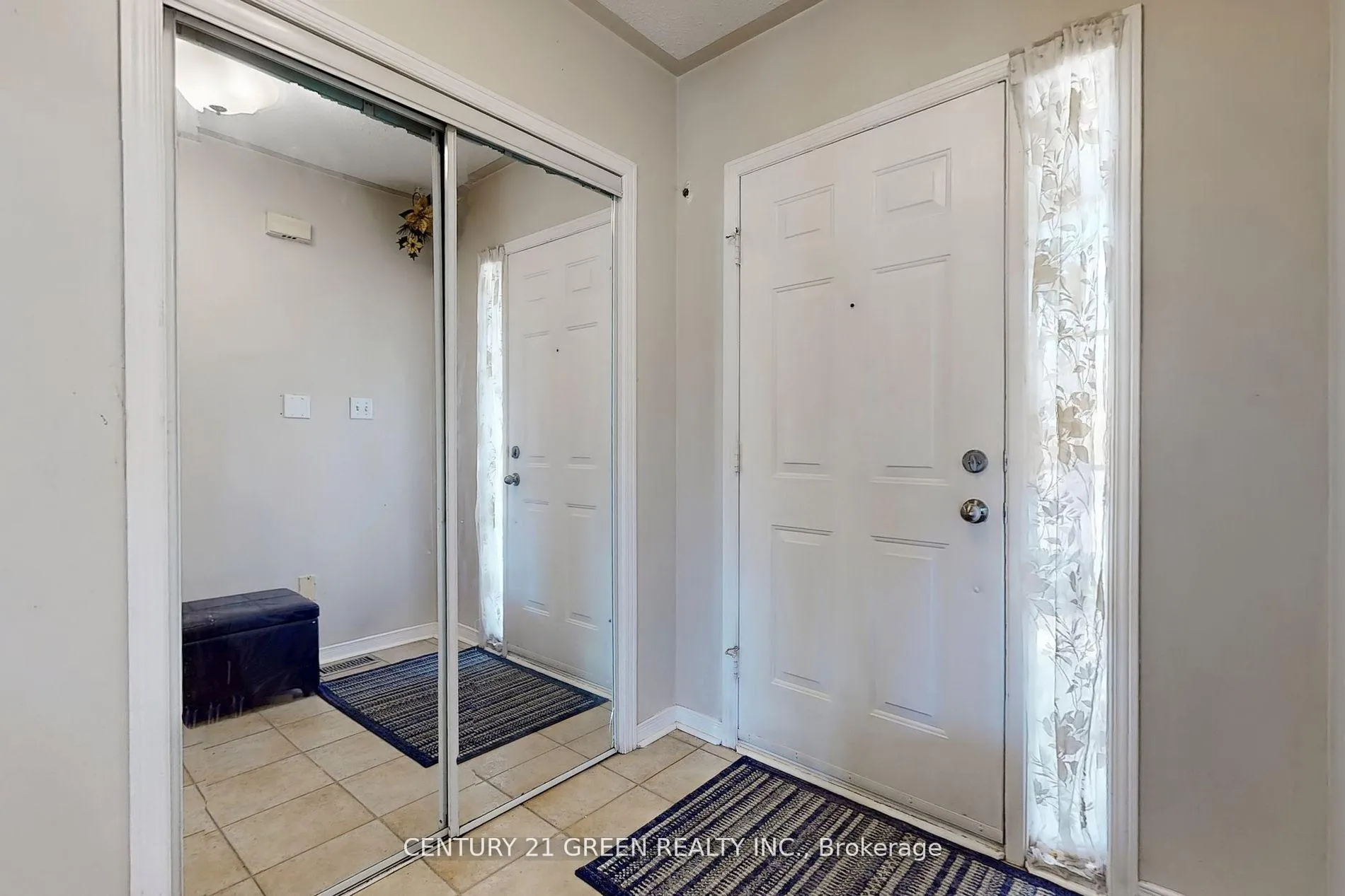 Photo 11 of 26 Dolphin Song Crescent, Brampton, Sandringham-Wellington — HOMEH
