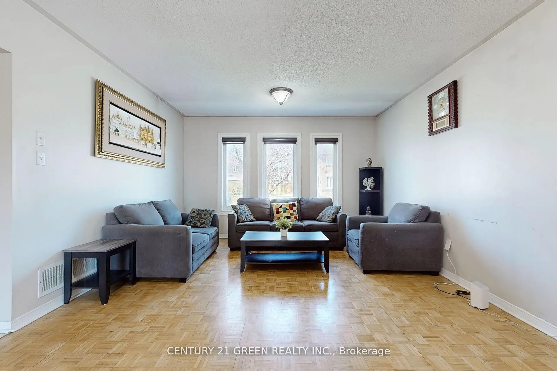 Photo 14 of 26 Dolphin Song Crescent, Brampton, Sandringham-Wellington — HOMEH