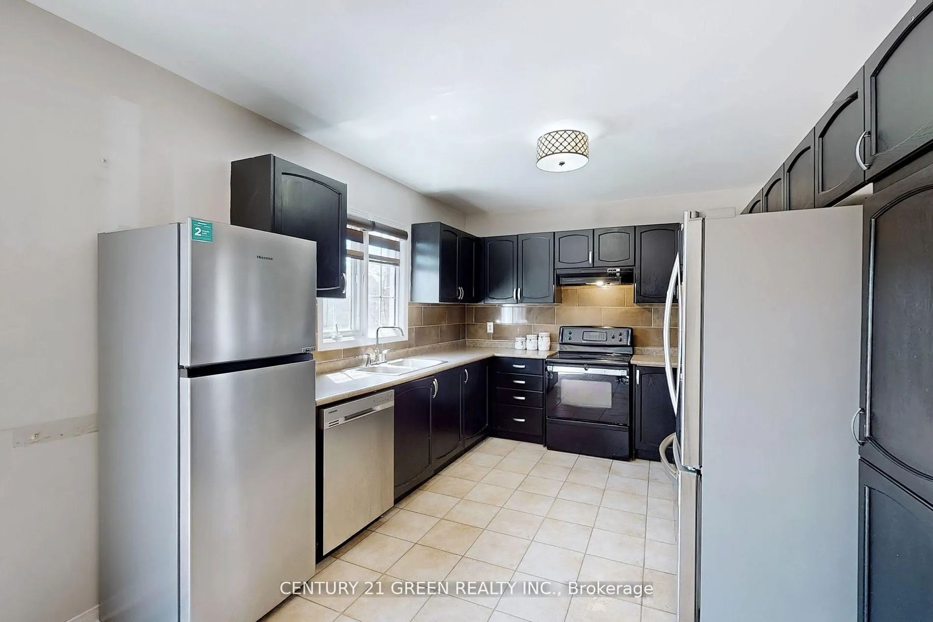 Photo 18 of 26 Dolphin Song Crescent, Brampton, Sandringham-Wellington — HOMEH