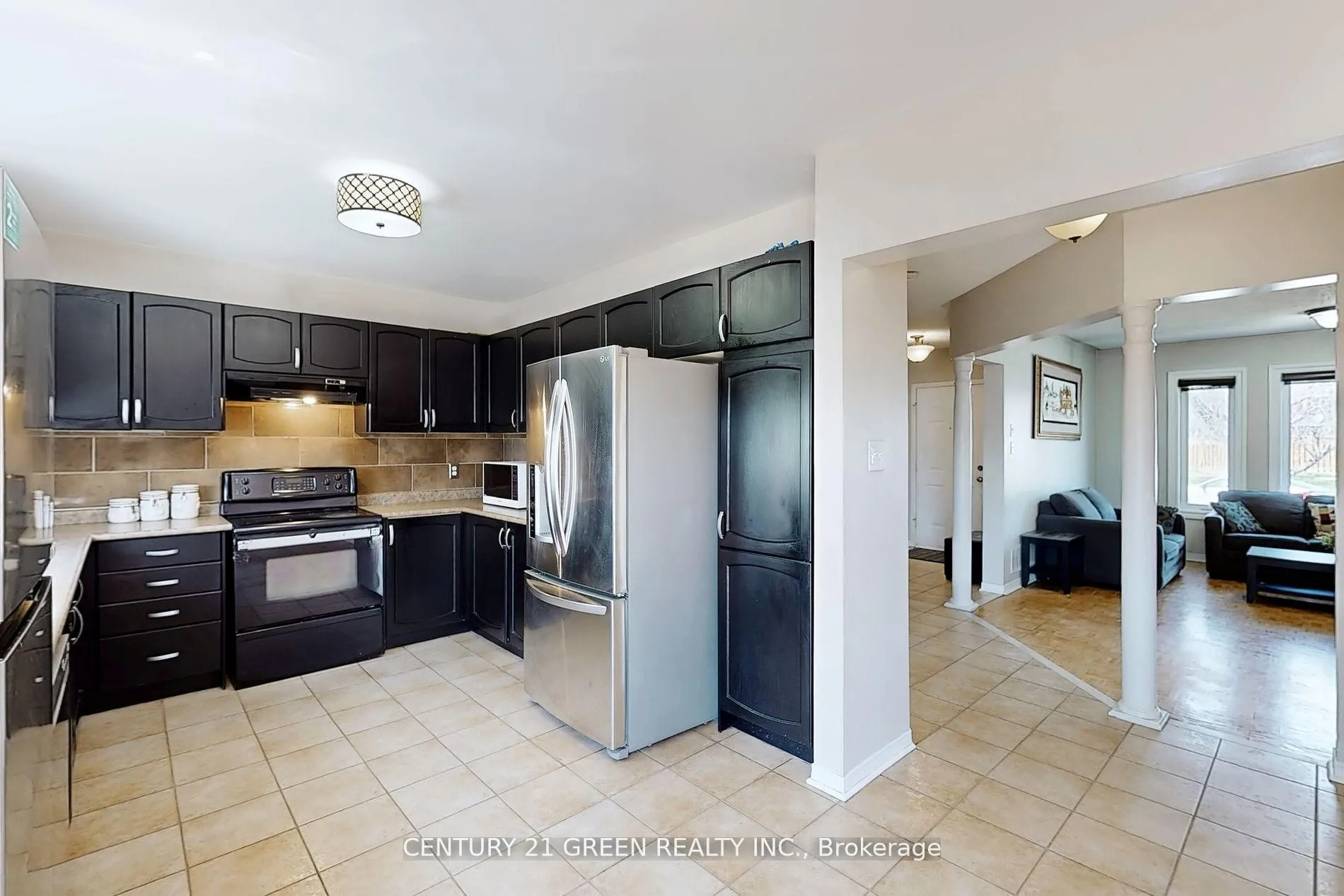 Photo 19 of 26 Dolphin Song Crescent, Brampton, Sandringham-Wellington — HOMEH