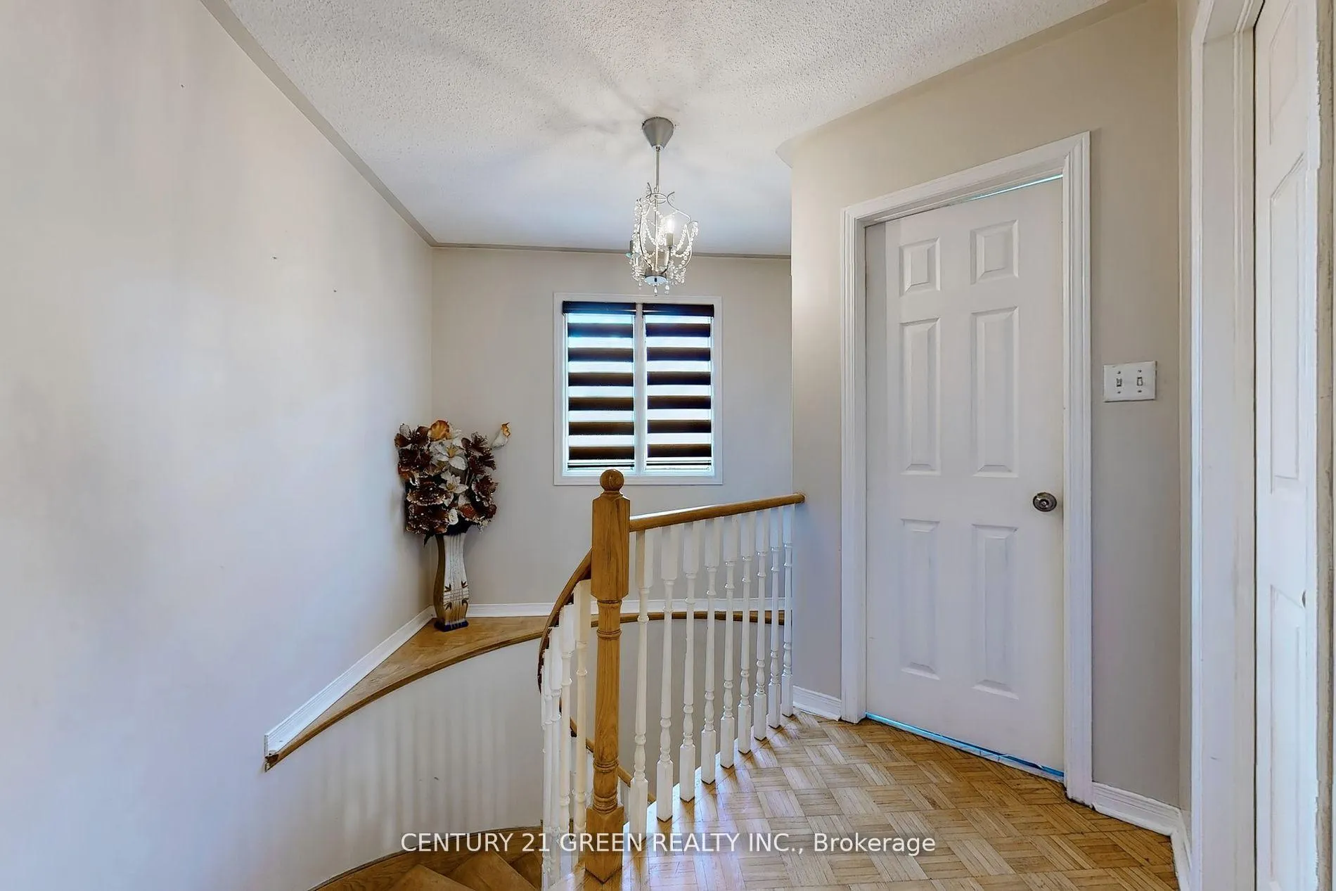 Photo 23 of 26 Dolphin Song Crescent, Brampton, Sandringham-Wellington — HOMEH