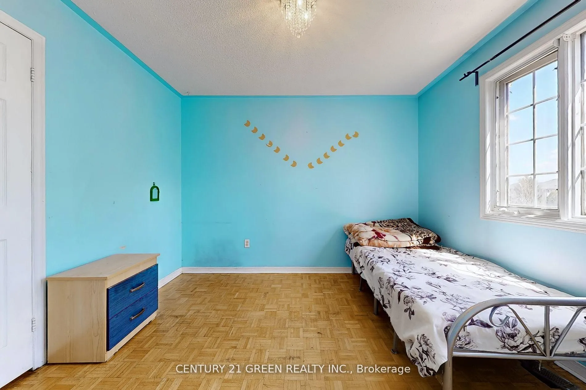Photo 32 of 26 Dolphin Song Crescent, Brampton, Sandringham-Wellington — HOMEH