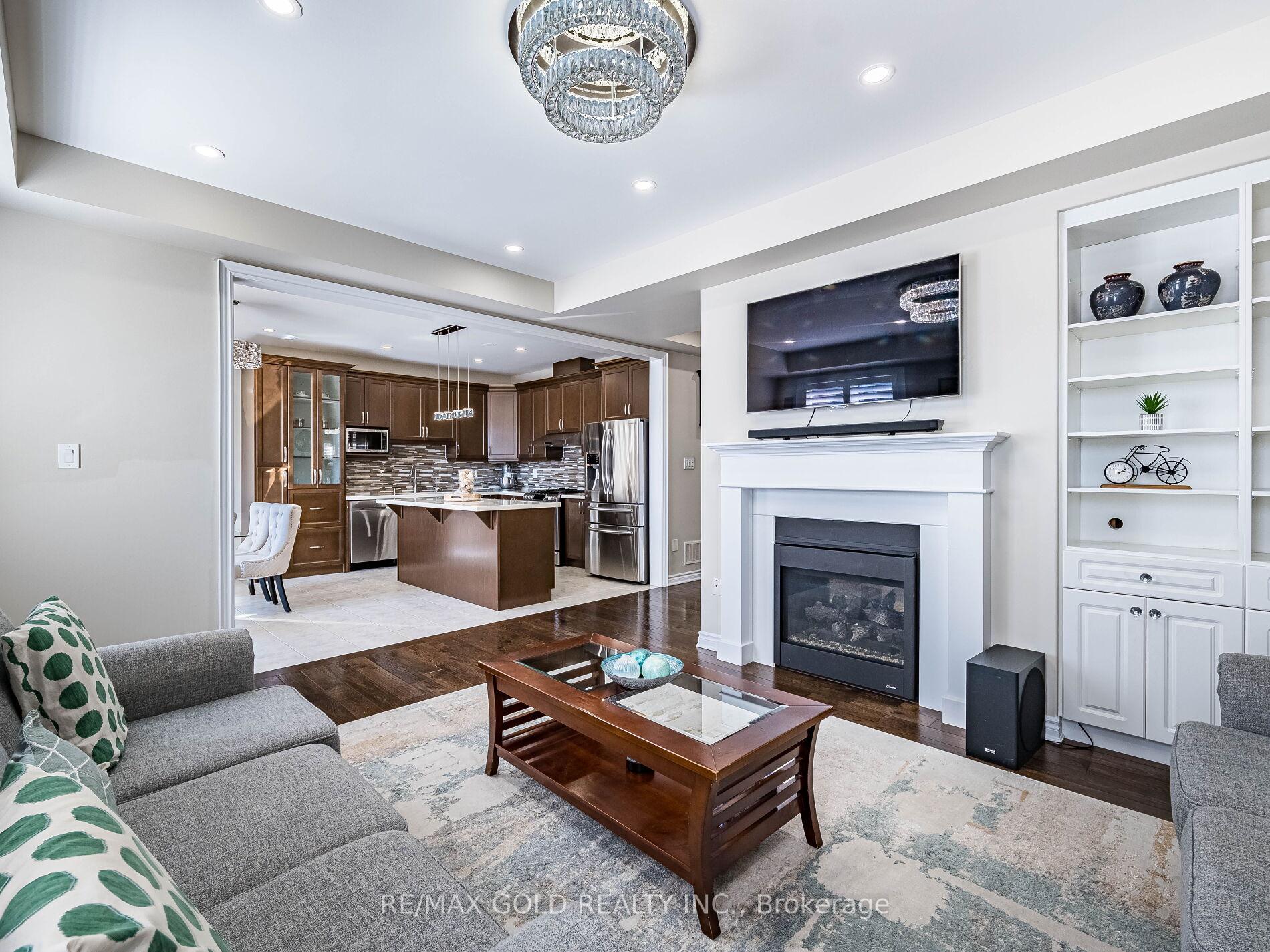 Photo 9 of 140 Thornbush Boulevard, Brampton, Northwest Brampton — HOMEH