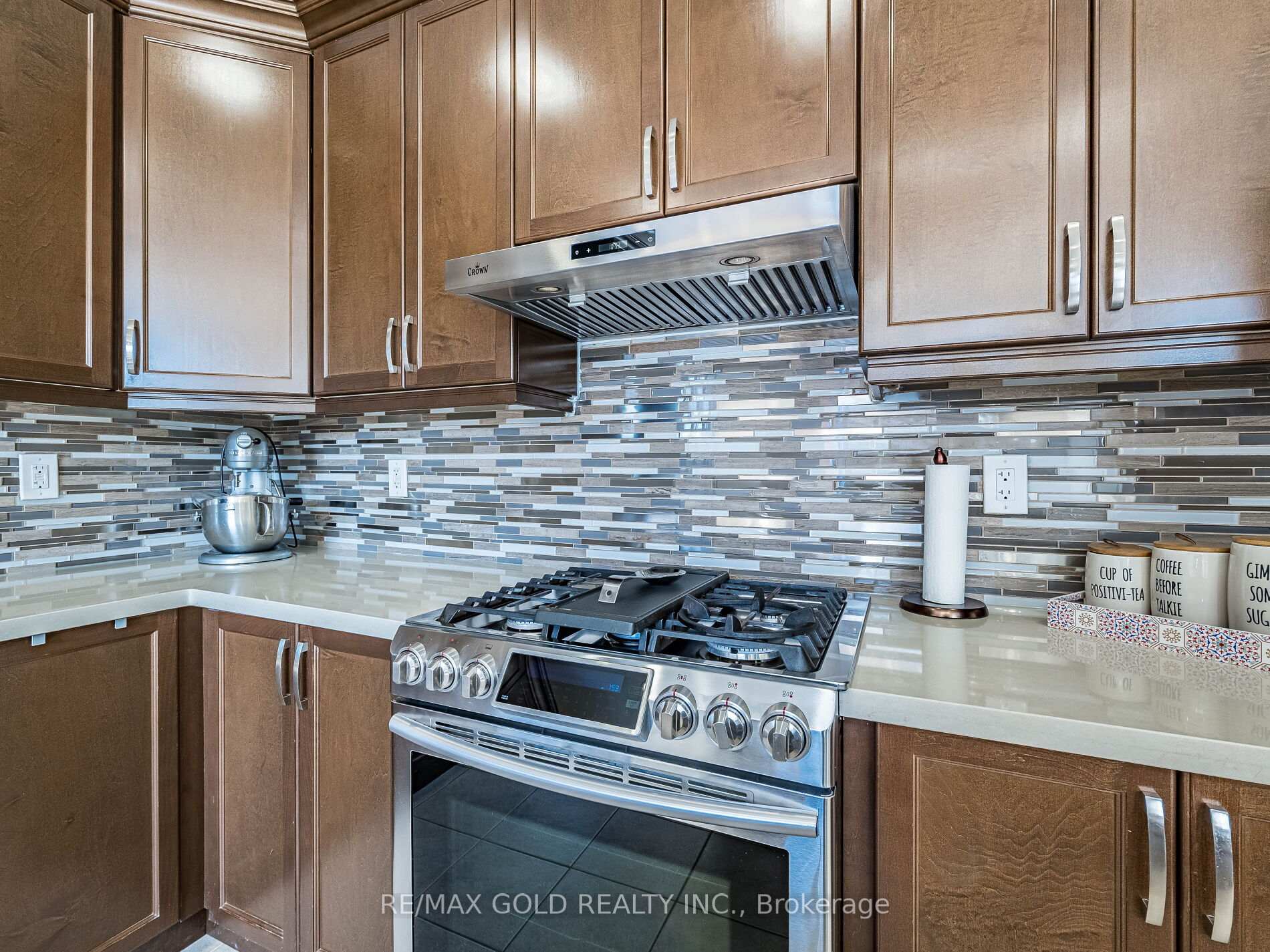 Photo 12 of 140 Thornbush Boulevard, Brampton, Northwest Brampton — HOMEH
