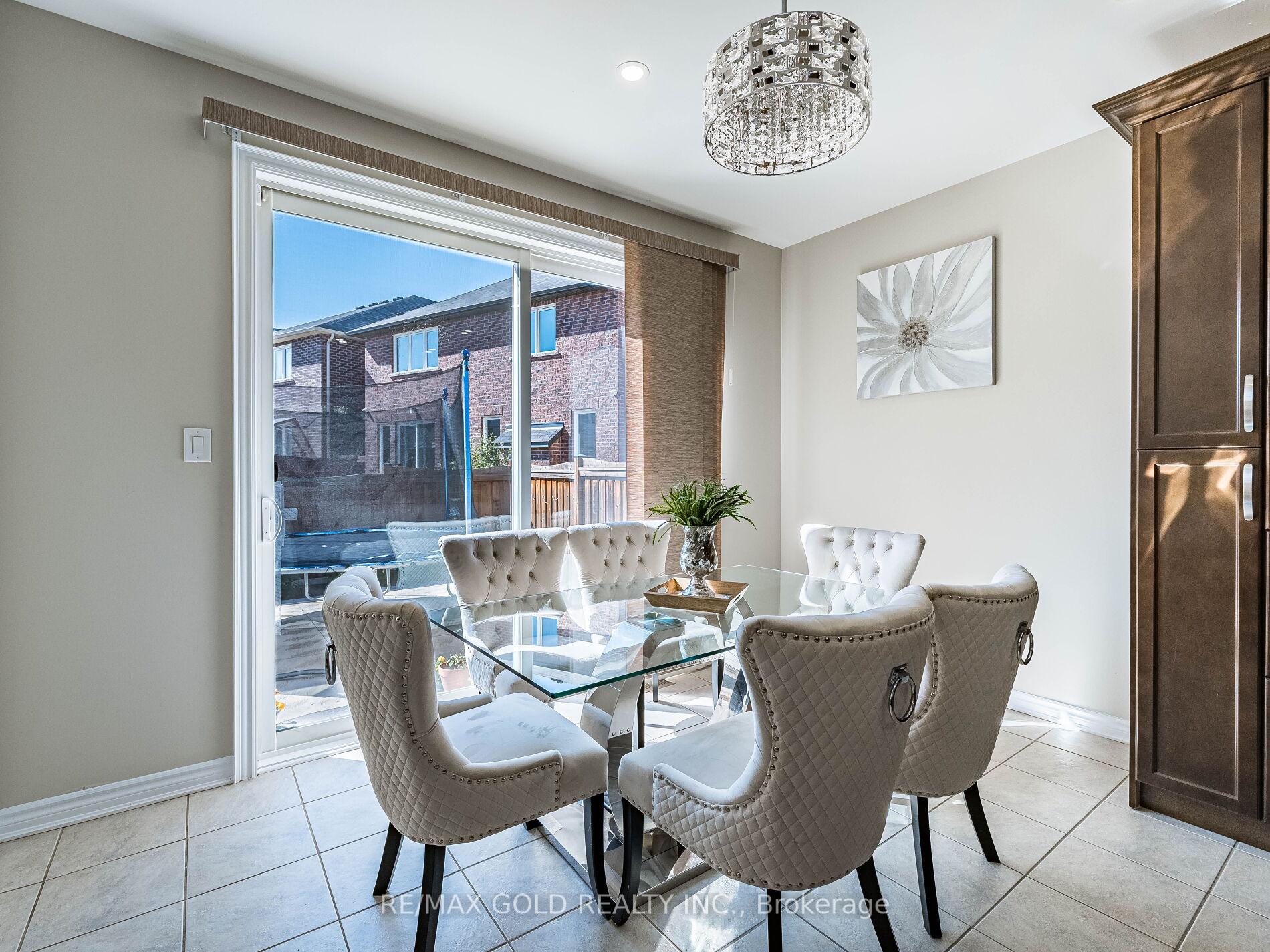 Photo 14 of 140 Thornbush Boulevard, Brampton, Northwest Brampton — HOMEH