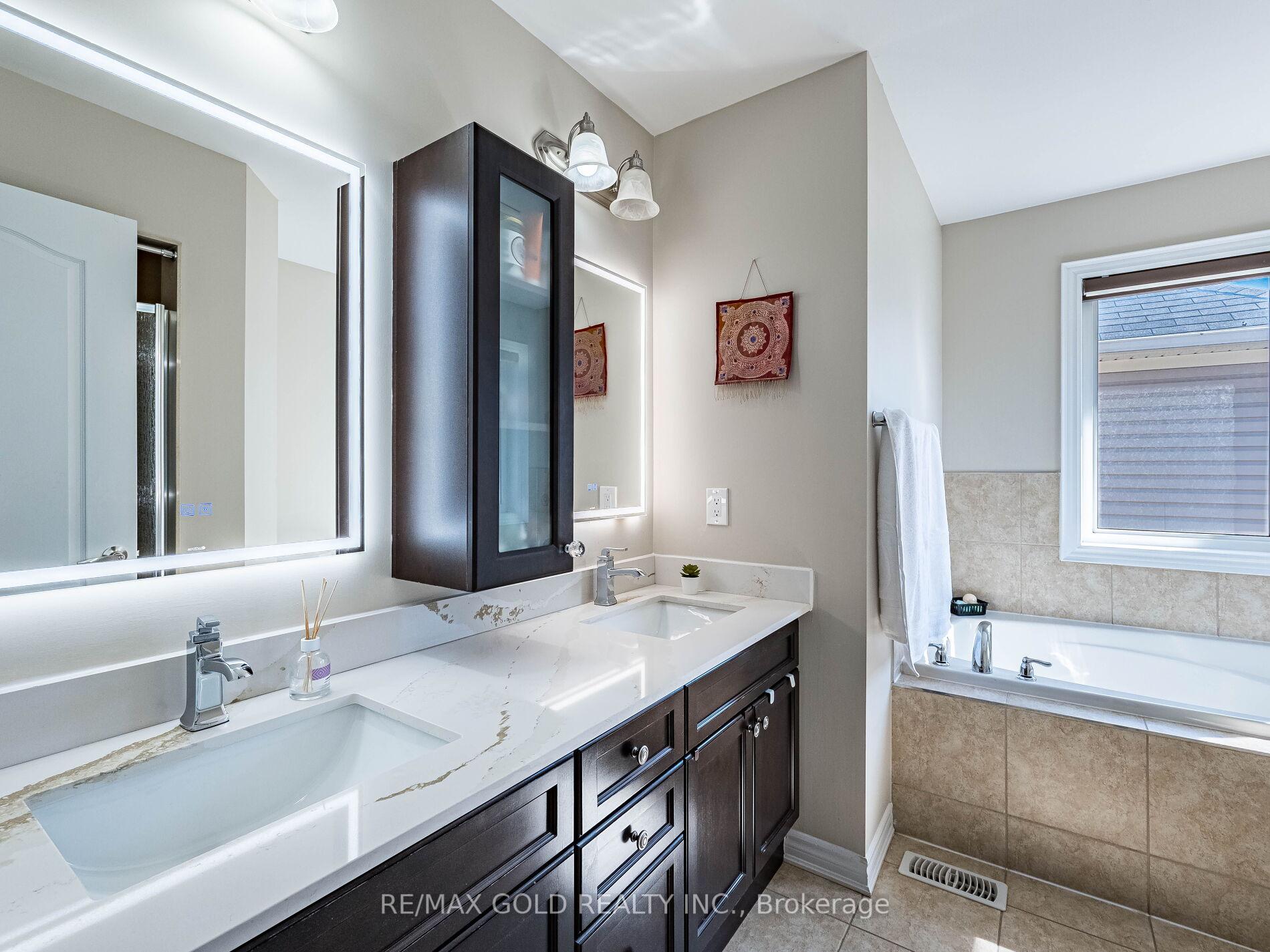 Photo 21 of 140 Thornbush Boulevard, Brampton, Northwest Brampton — HOMEH