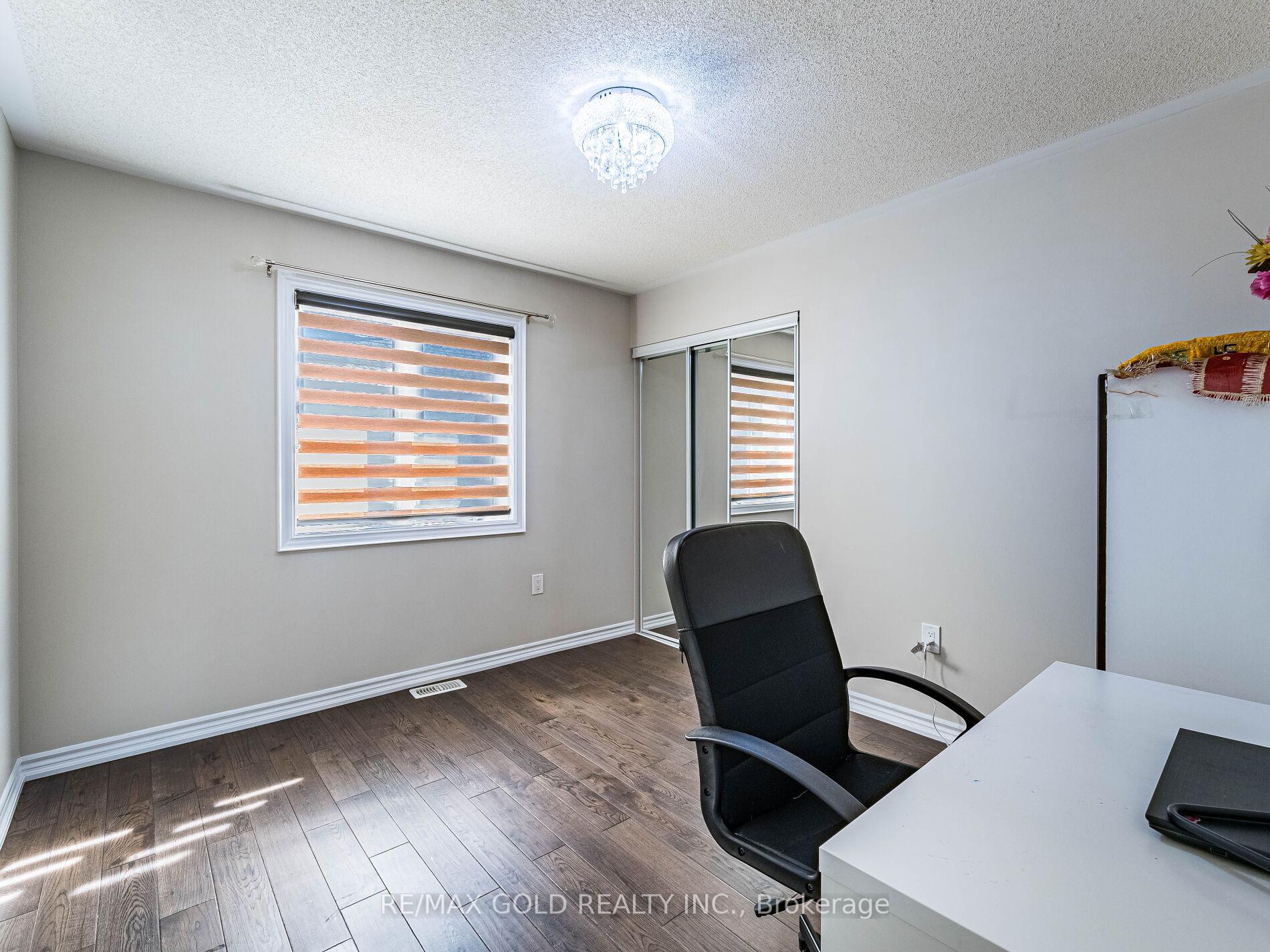 Photo 24 of 140 Thornbush Boulevard, Brampton, Northwest Brampton — HOMEH