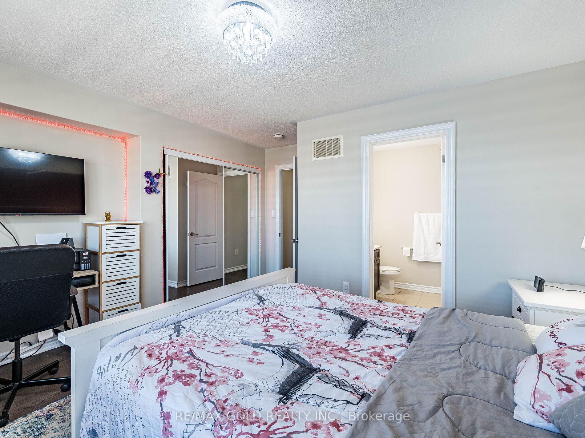 Photo 26 of 140 Thornbush Boulevard, Brampton, Northwest Brampton — HOMEH