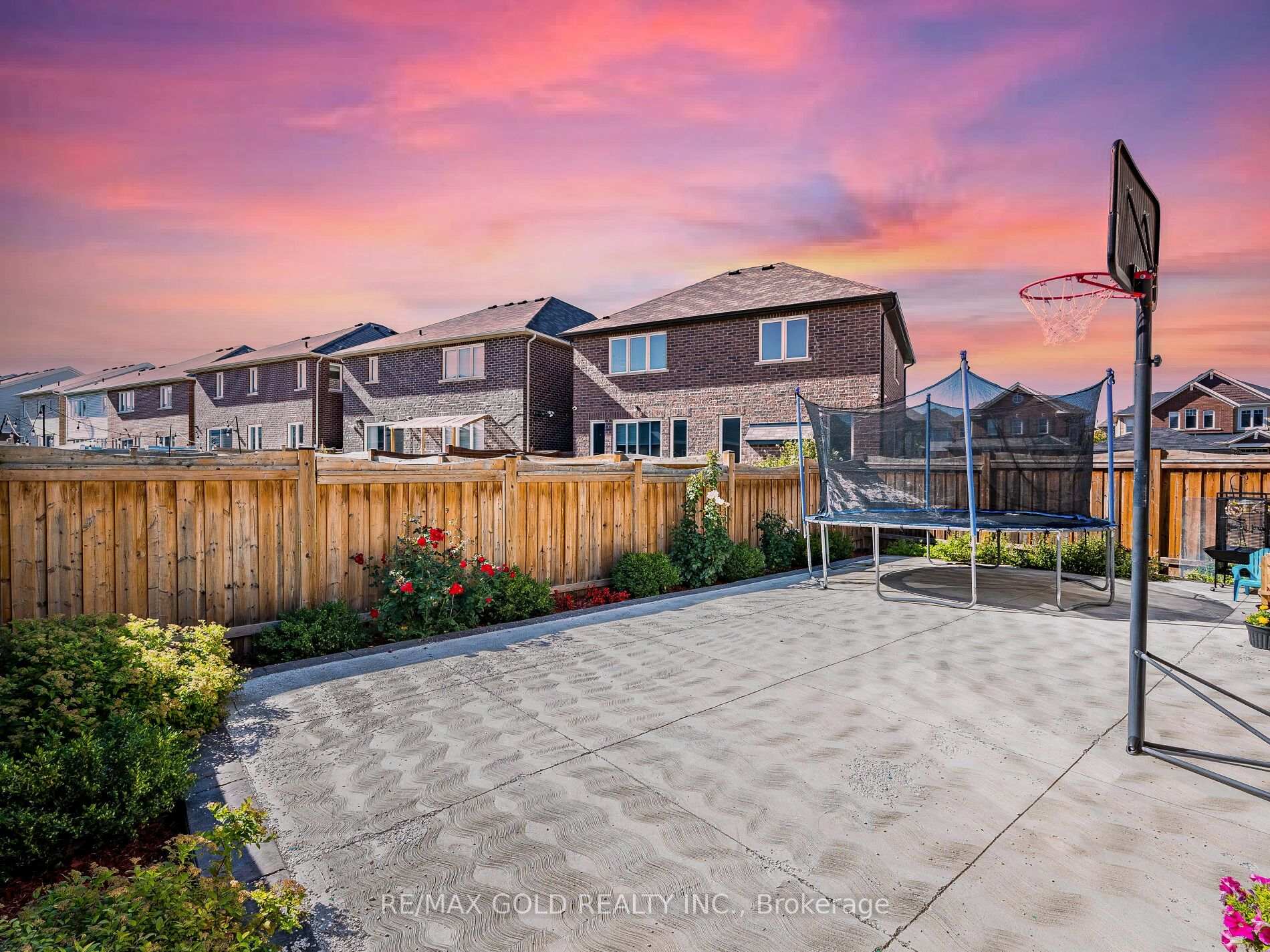 Photo 37 of 140 Thornbush Boulevard, Brampton, Northwest Brampton — HOMEH