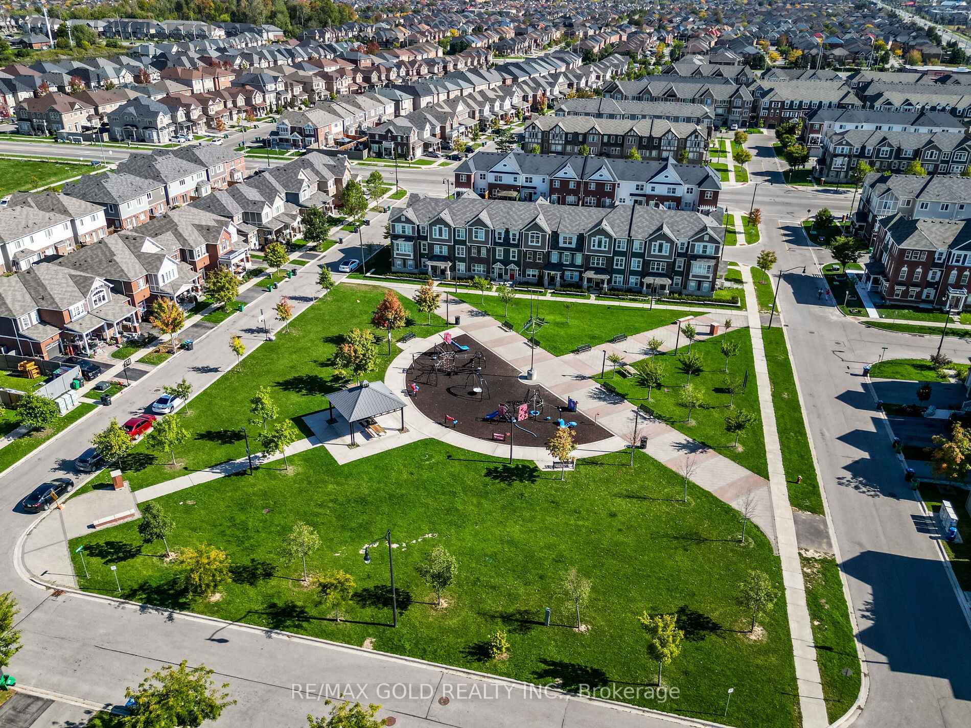 Photo 39 of 140 Thornbush Boulevard, Brampton, Northwest Brampton — HOMEH