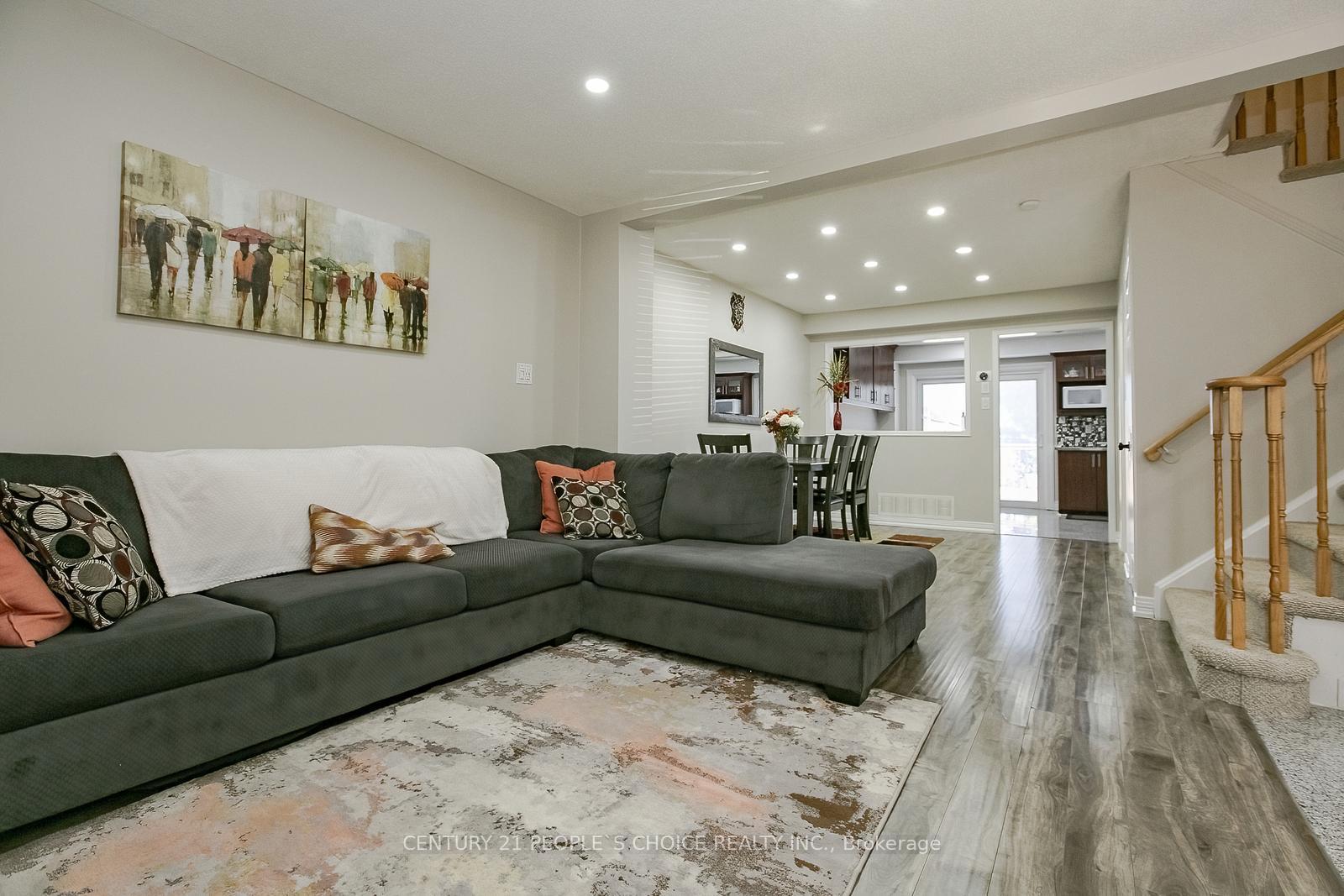 Photo 13 of 27 Caruso Drive, Brampton, Fletcher's West — HOMEH
