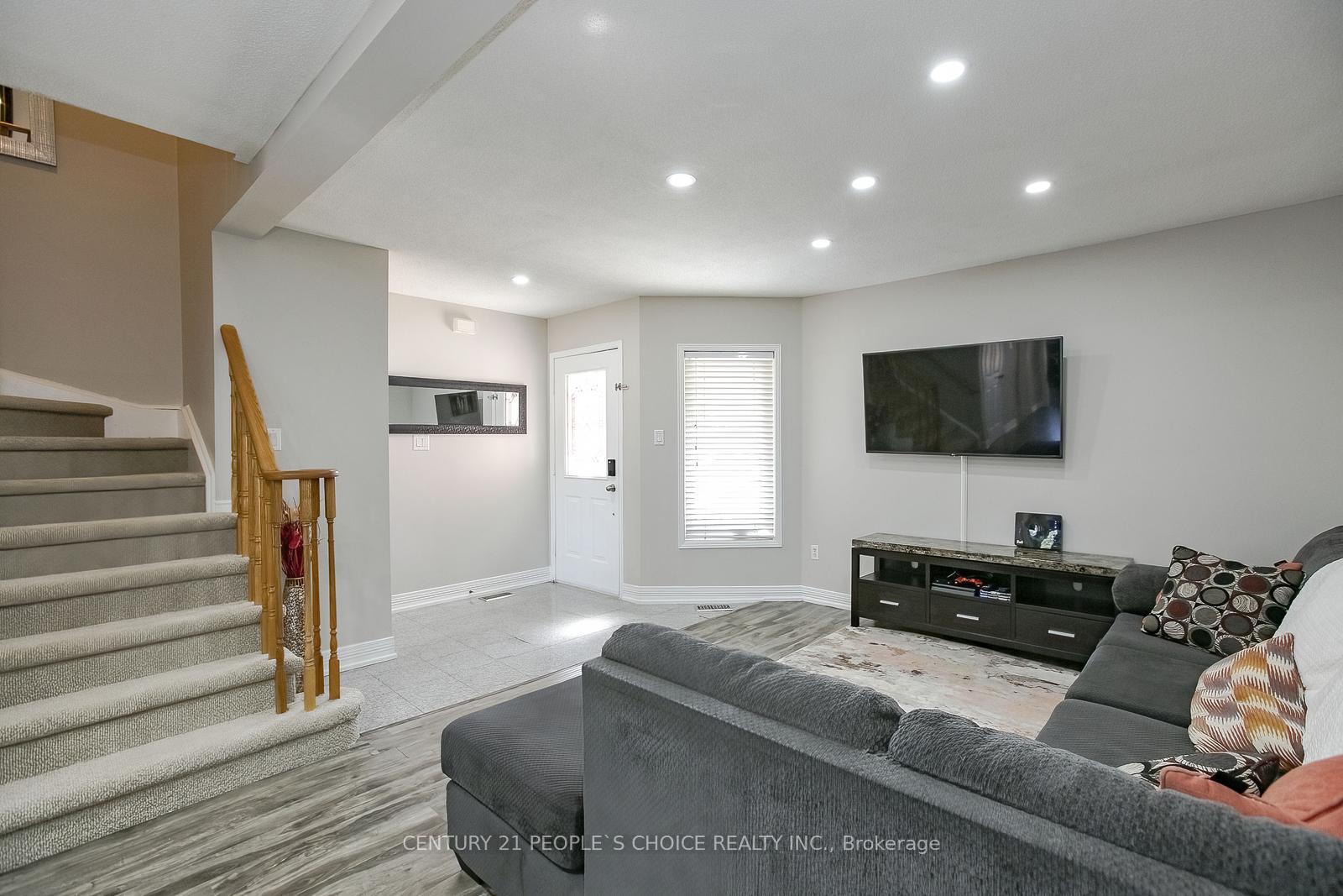 Photo 16 of 27 Caruso Drive, Brampton, Fletcher's West — HOMEH
