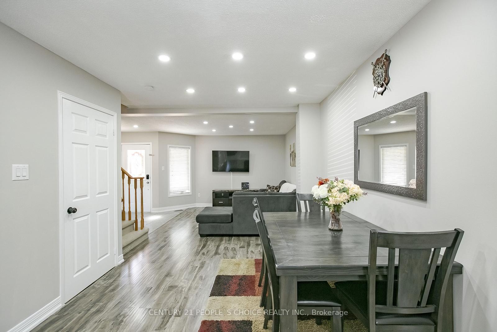 Photo 32 of 27 Caruso Drive, Brampton, Fletcher's West — HOMEH