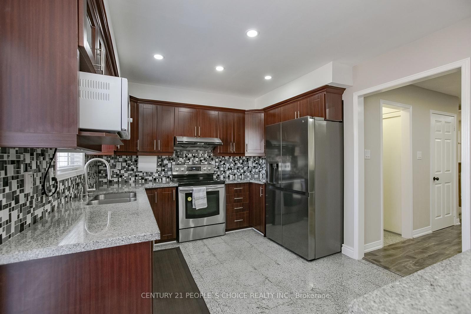 Photo 41 of 27 Caruso Drive, Brampton, Fletcher's West — HOMEH