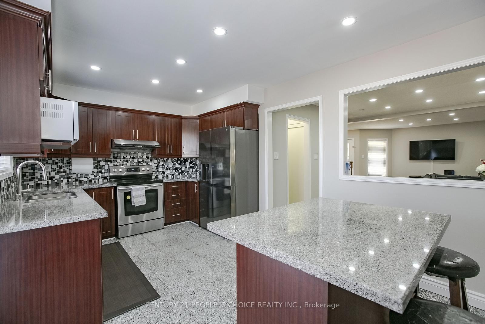 Photo 39 of 27 Caruso Drive, Brampton, Fletcher's West — HOMEH