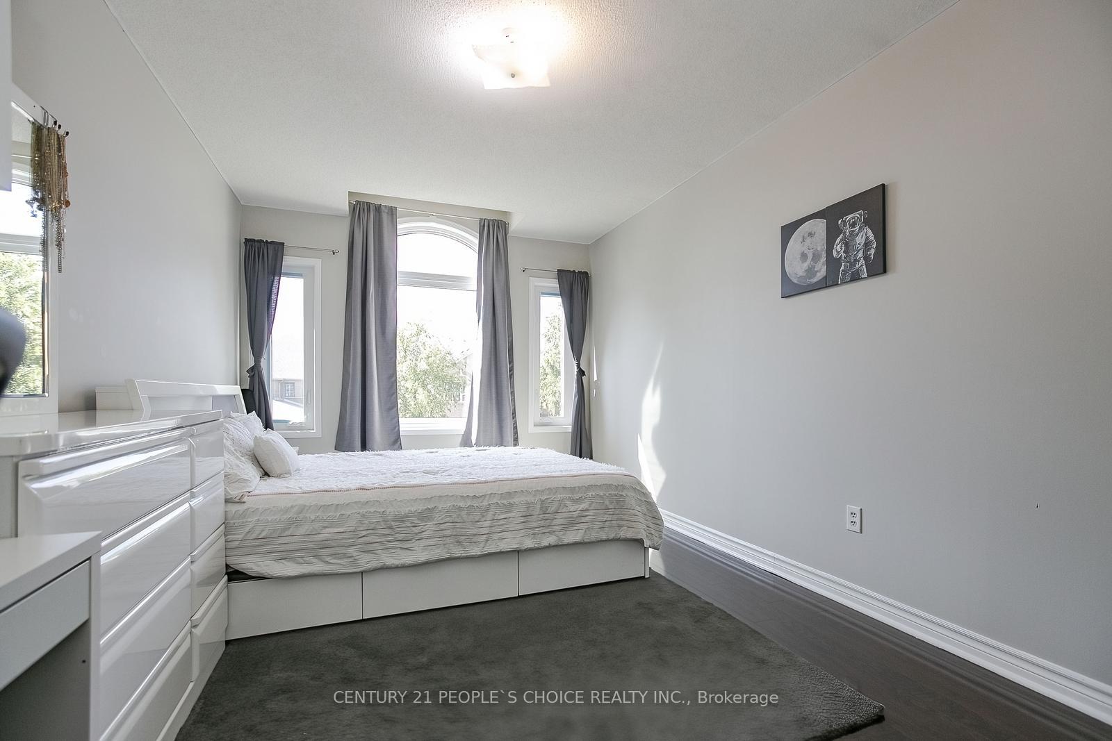 Photo 33 of 27 Caruso Drive, Brampton, Fletcher's West — HOMEH