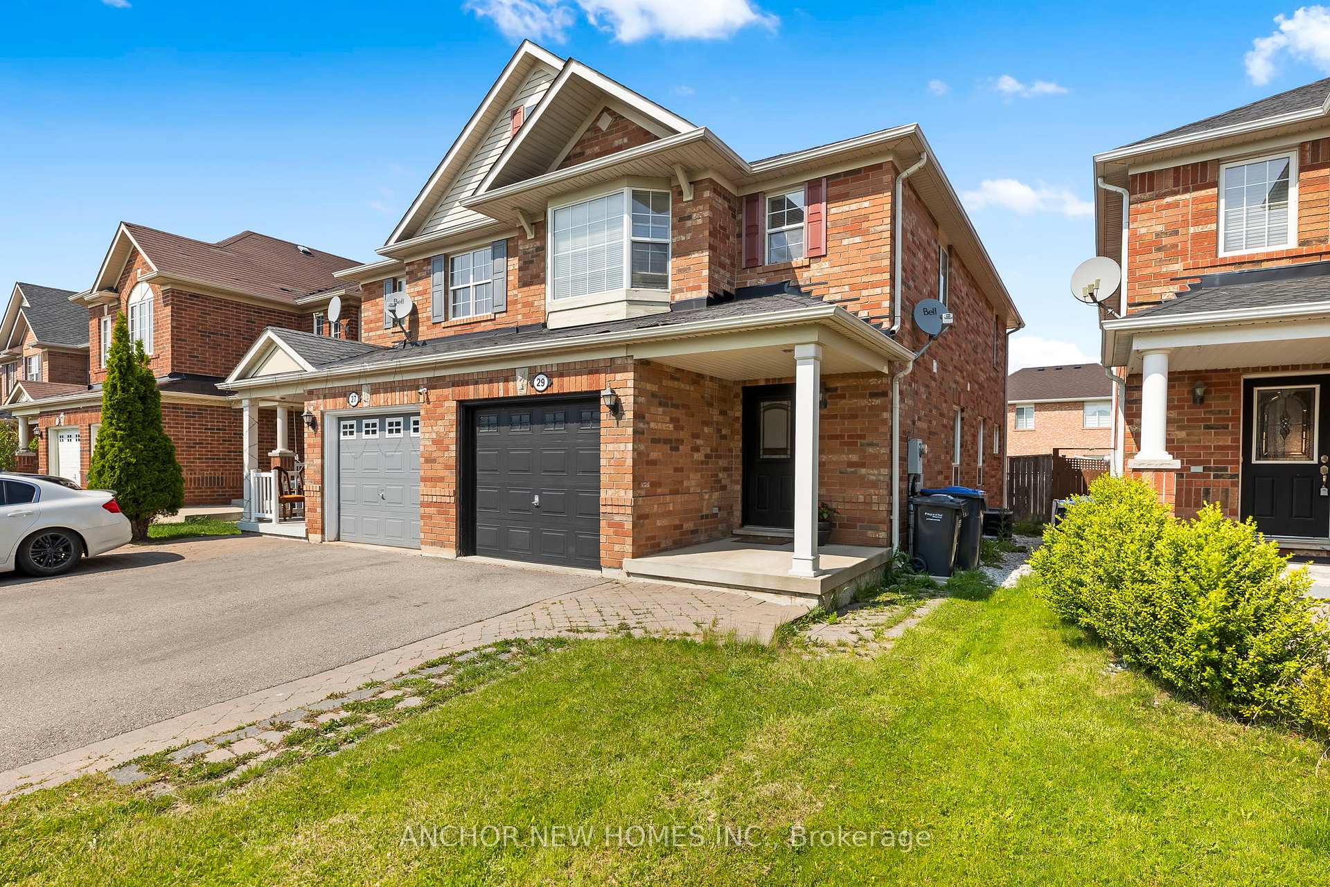 Photo 2 of 29 Levida Street, Brampton, Vales of Castlemore — HOMEH