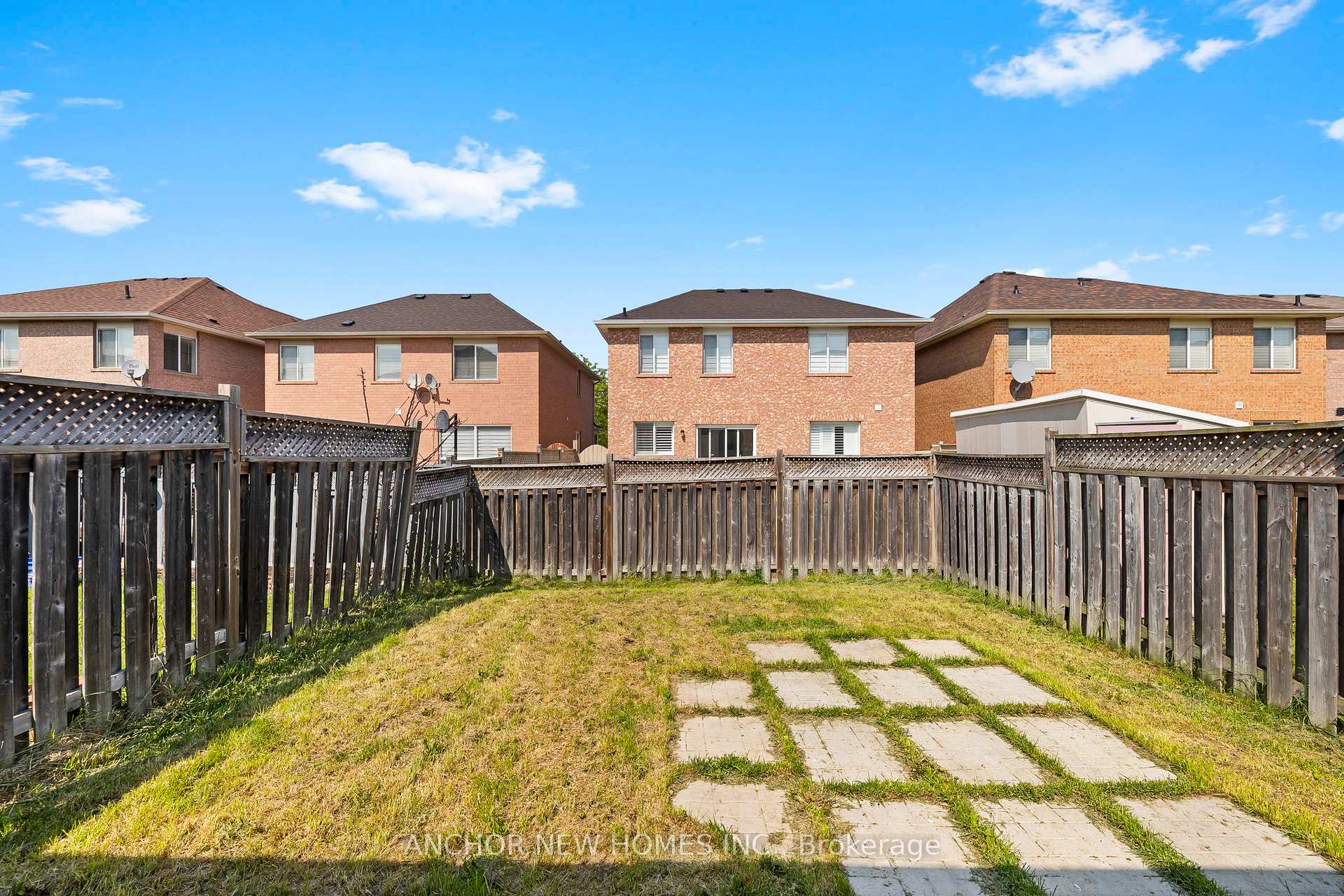 Photo 12 of 29 Levida Street, Brampton, Vales of Castlemore — HOMEH