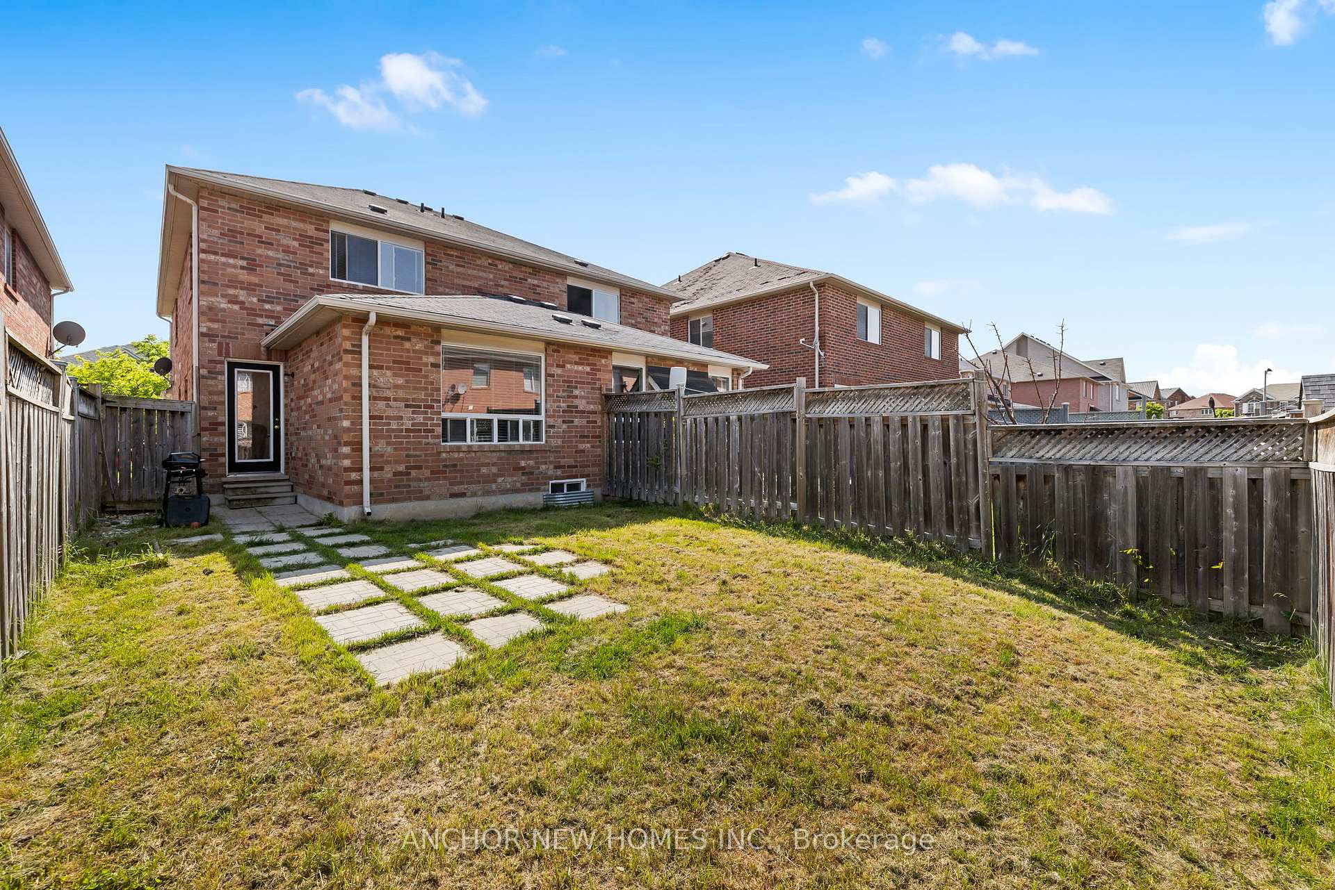 Photo 8 of 29 Levida Street, Brampton, Vales of Castlemore — HOMEH