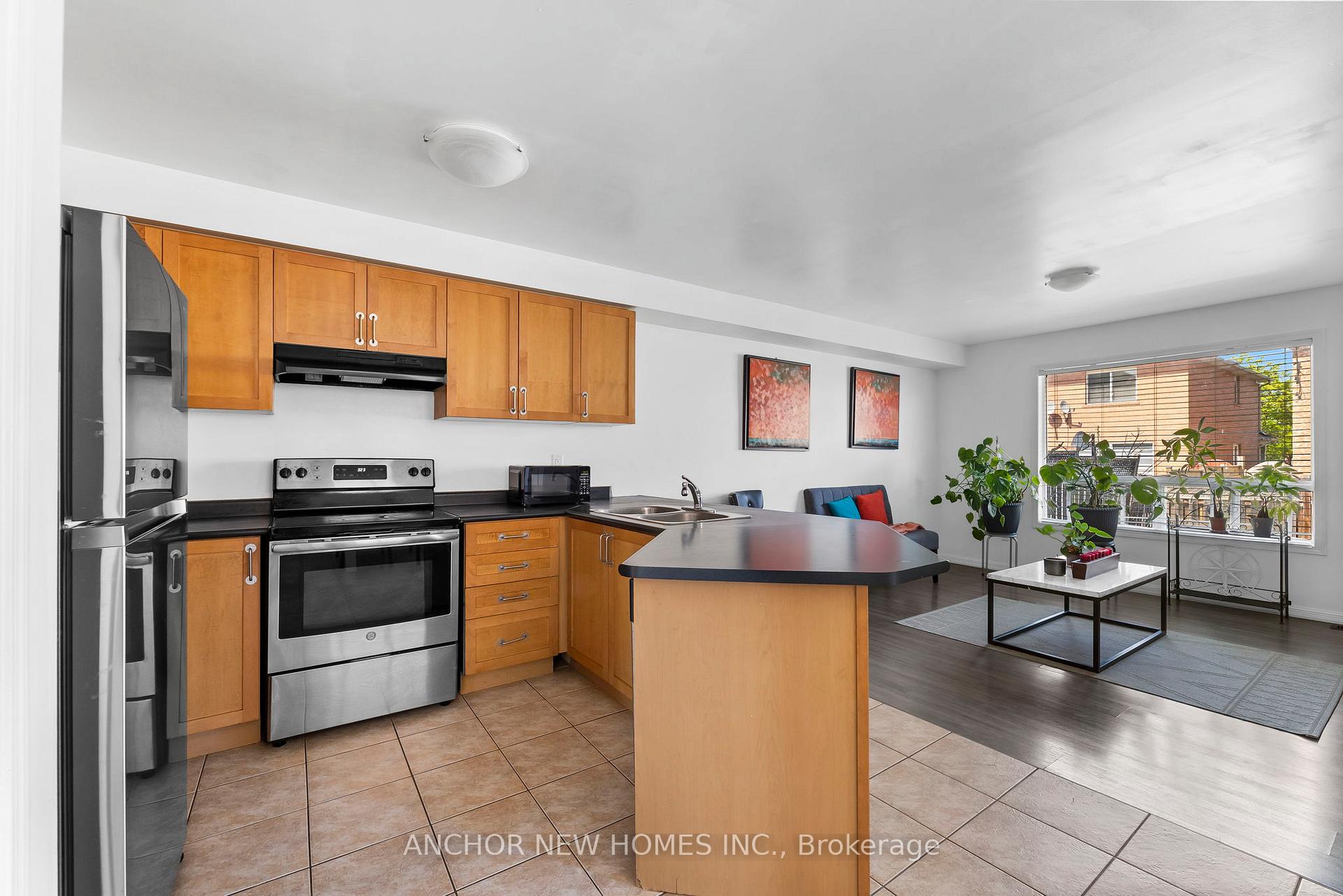 Photo 6 of 29 Levida Street, Brampton, Vales of Castlemore — HOMEH