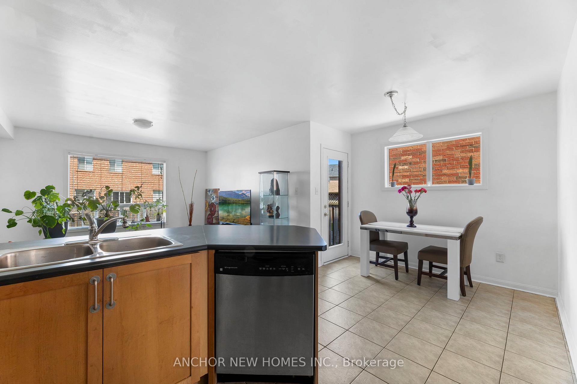 Photo 20 of 29 Levida Street, Brampton, Vales of Castlemore — HOMEH