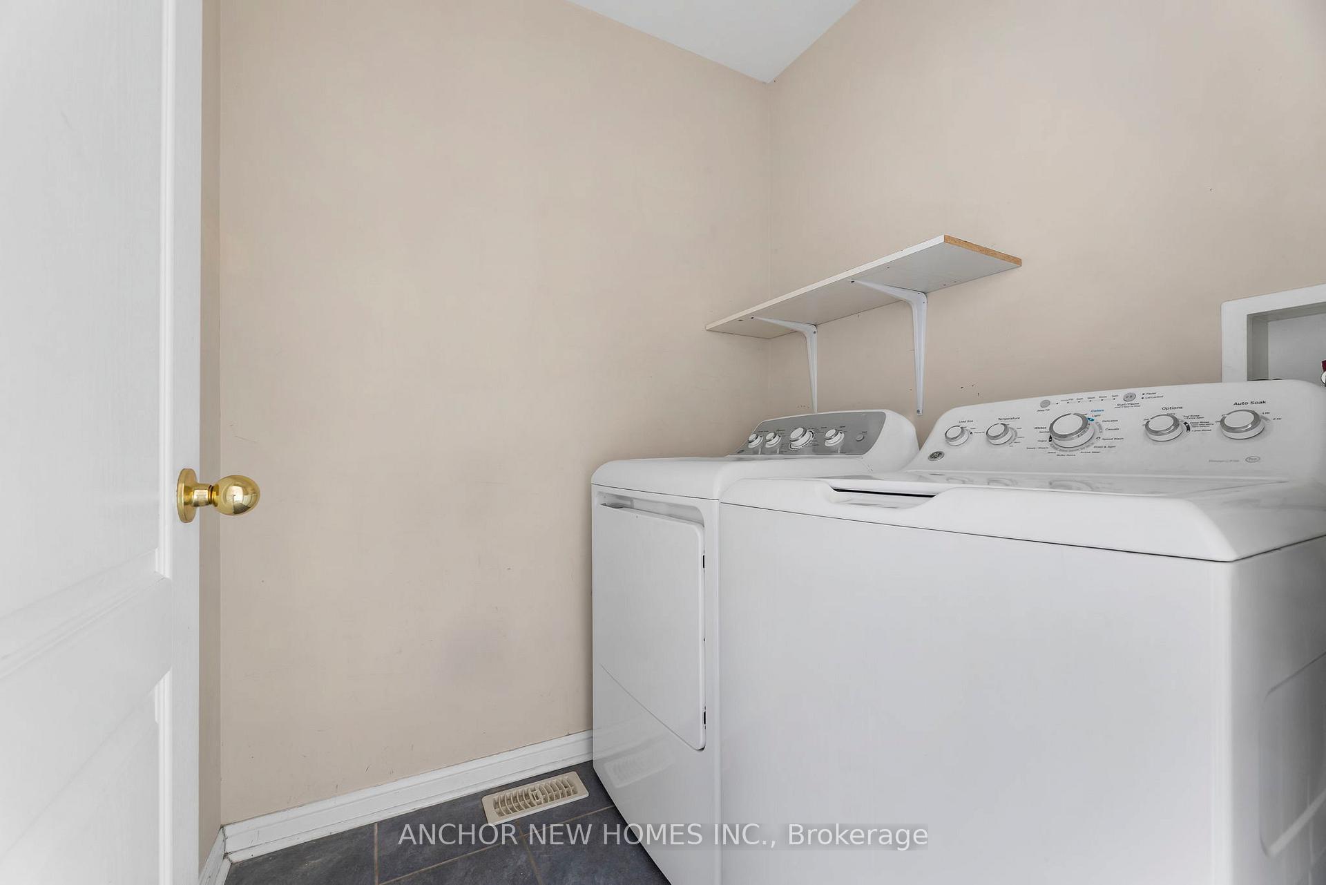 Photo 16 of 29 Levida Street, Brampton, Vales of Castlemore — HOMEH