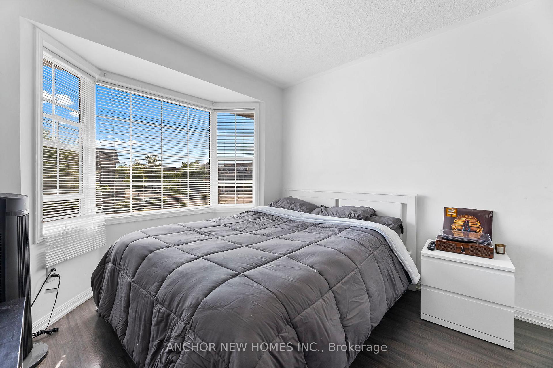 Photo 7 of 29 Levida Street, Brampton, Vales of Castlemore — HOMEH