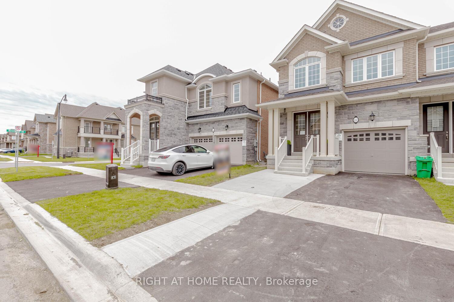Photo 2 of 12 Donald Stewart Road, Brampton, Northwest Brampton — HOMEH