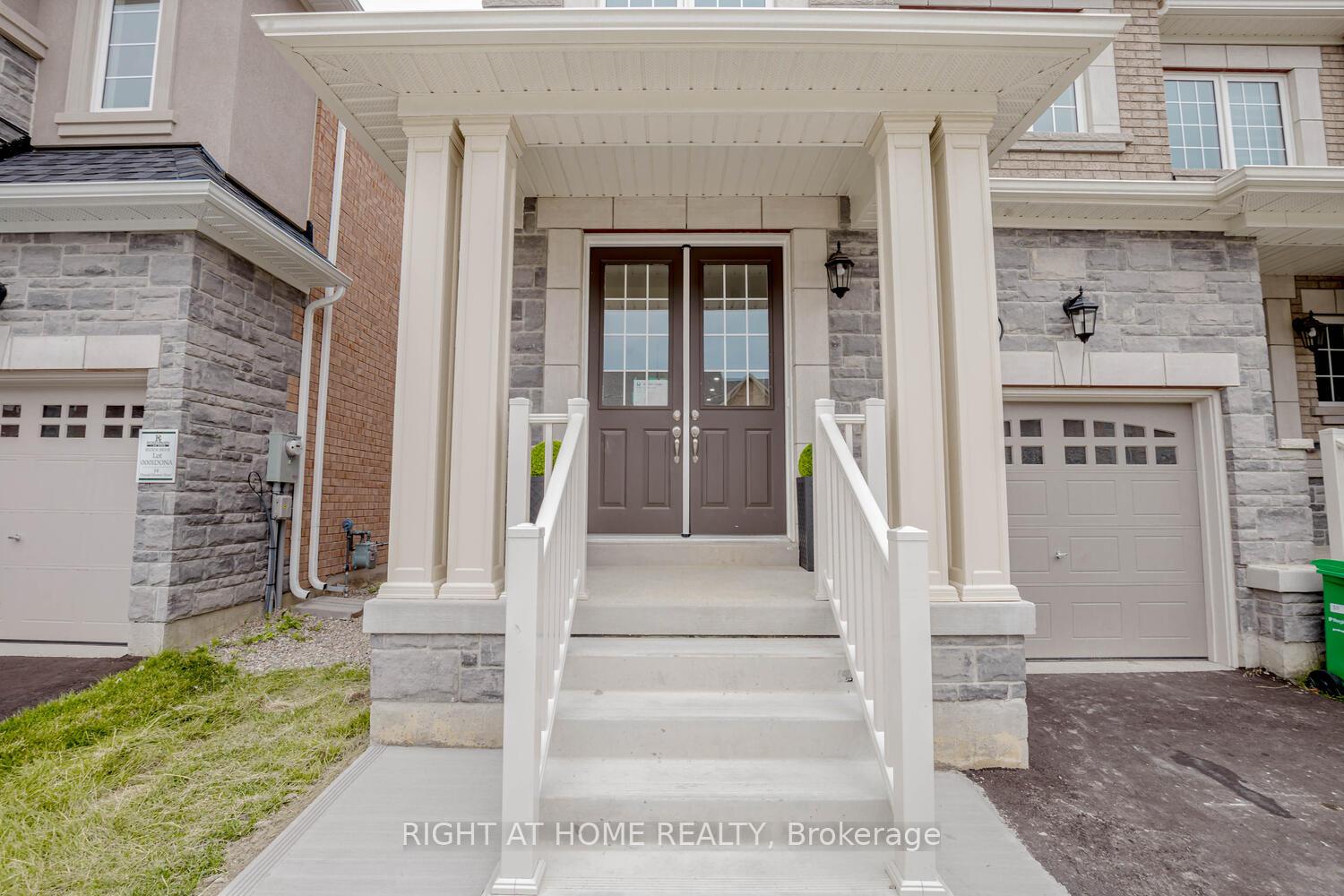 Photo 3 of 12 Donald Stewart Road, Brampton, Northwest Brampton — HOMEH