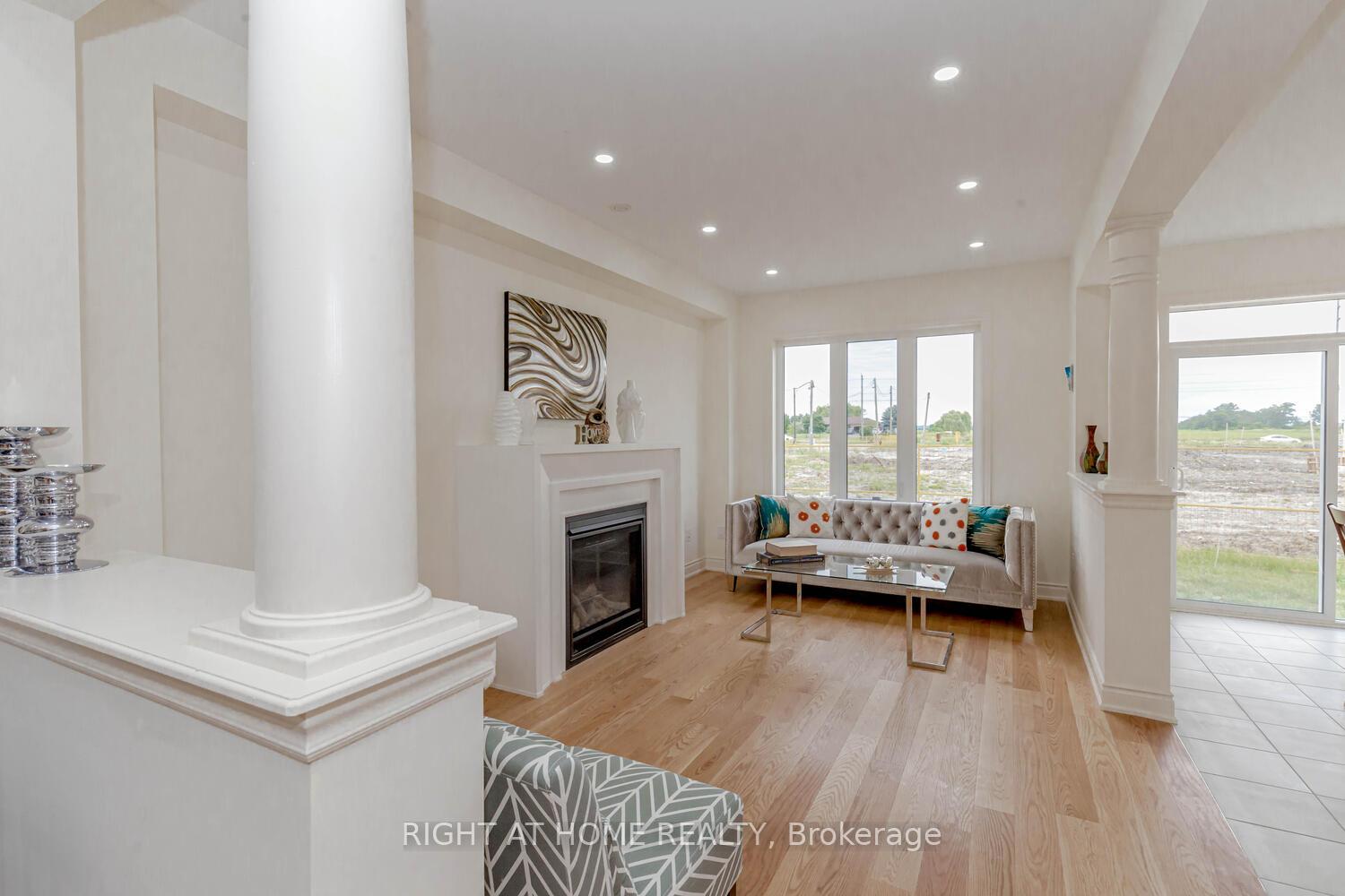 Photo 15 of 12 Donald Stewart Road, Brampton, Northwest Brampton — HOMEH