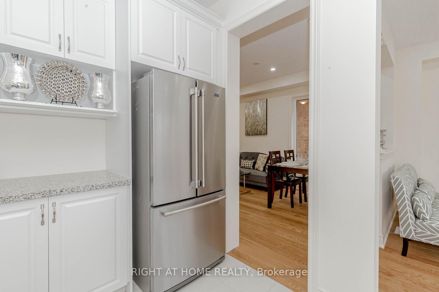 Photo 16 of 12 Donald Stewart Road, Brampton, Northwest Brampton — HOMEH