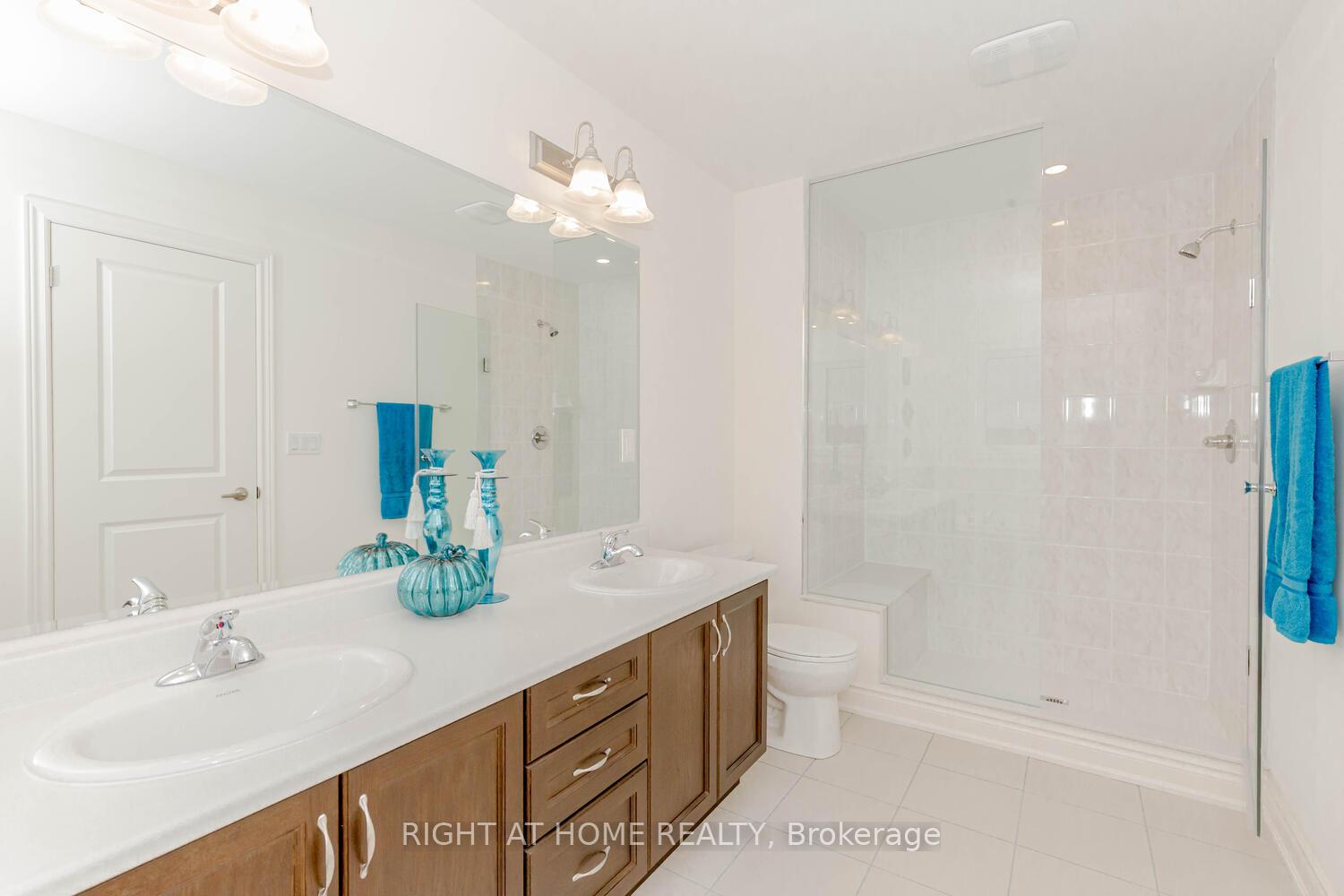 Photo 29 of 12 Donald Stewart Road, Brampton, Northwest Brampton — HOMEH