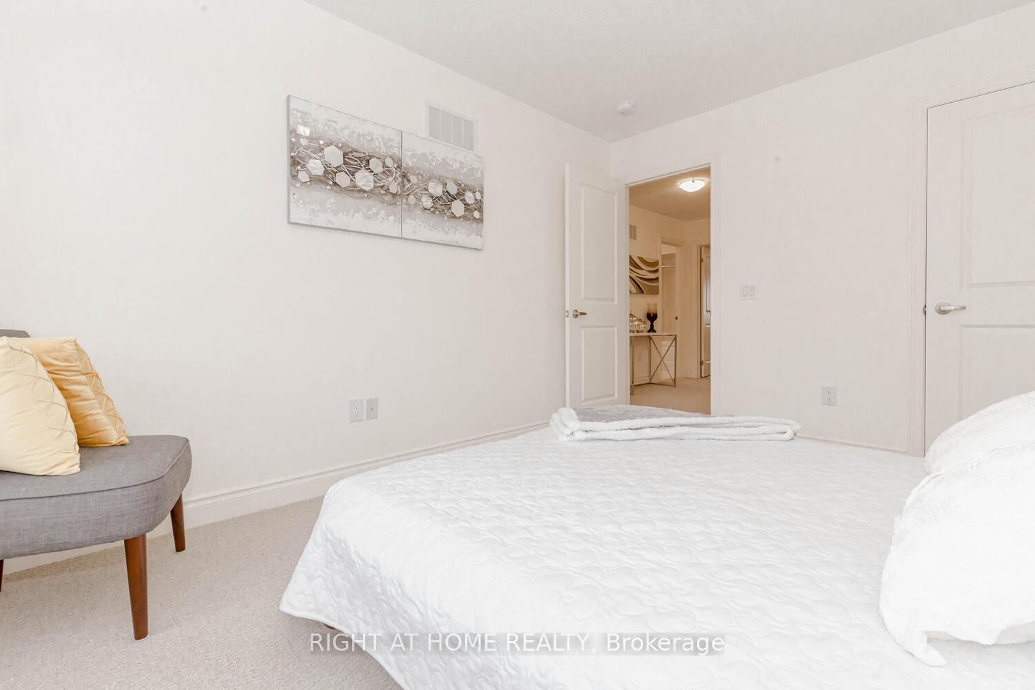 Photo 31 of 12 Donald Stewart Road, Brampton, Northwest Brampton — HOMEH
