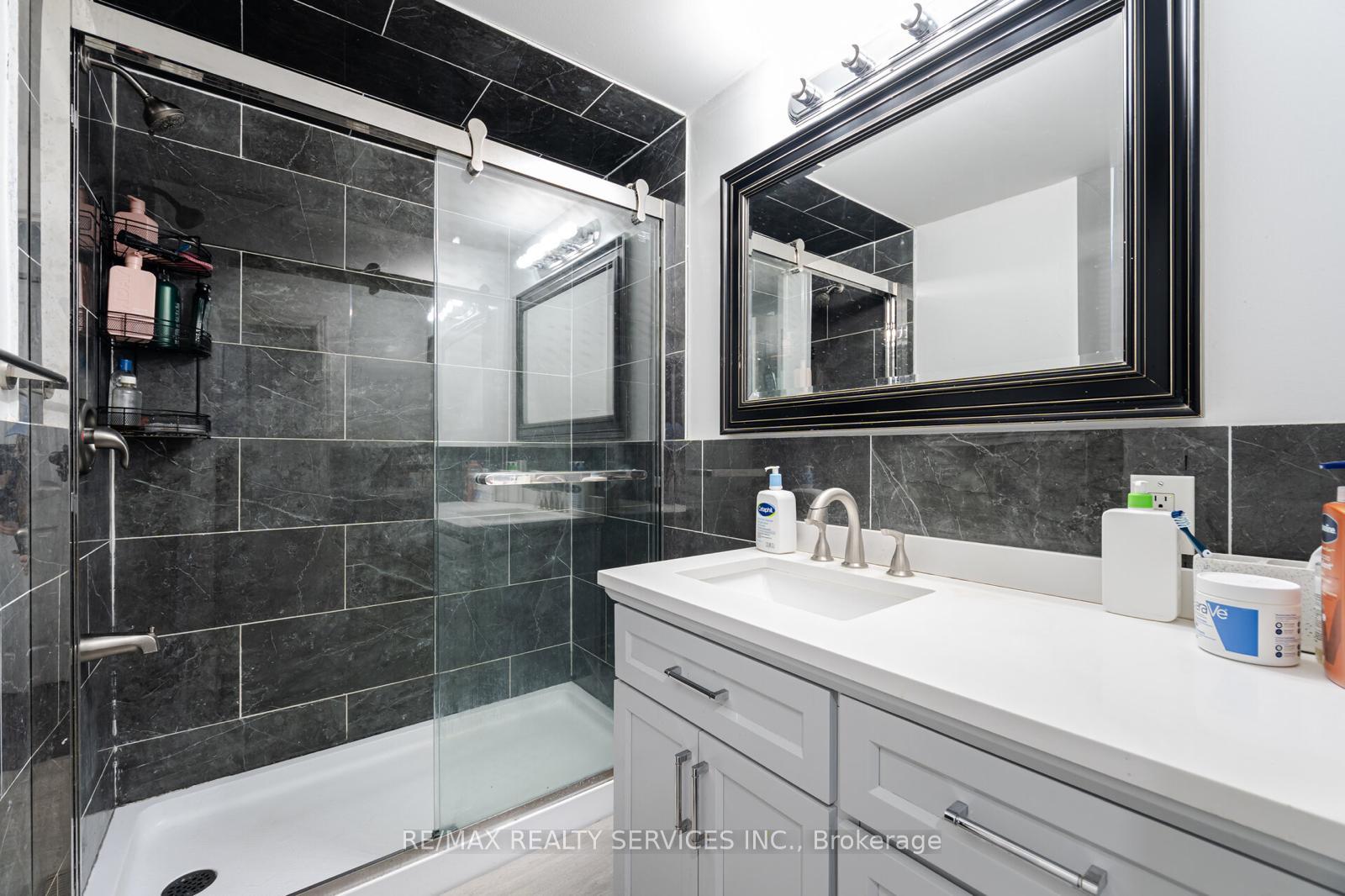 Photo 18 of 17 Garside Crescent, Brampton, Northgate — HOMEH