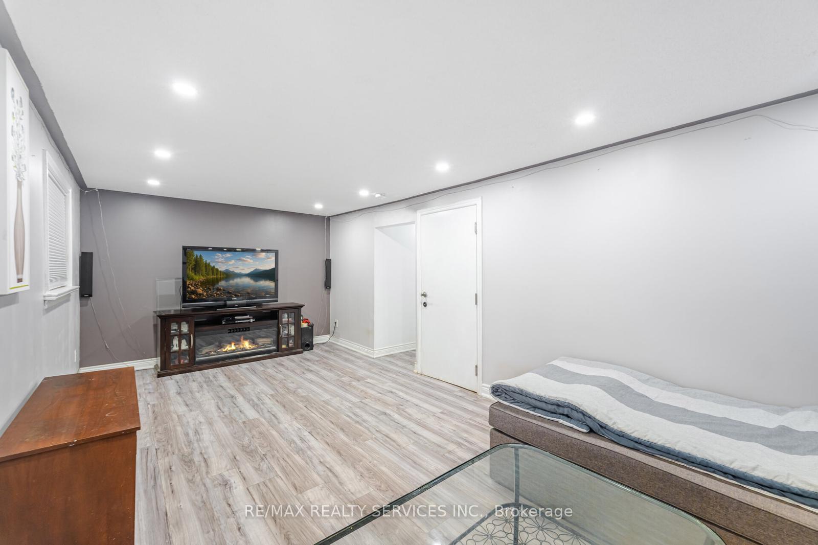 Photo 22 of 17 Garside Crescent, Brampton, Northgate — HOMEH