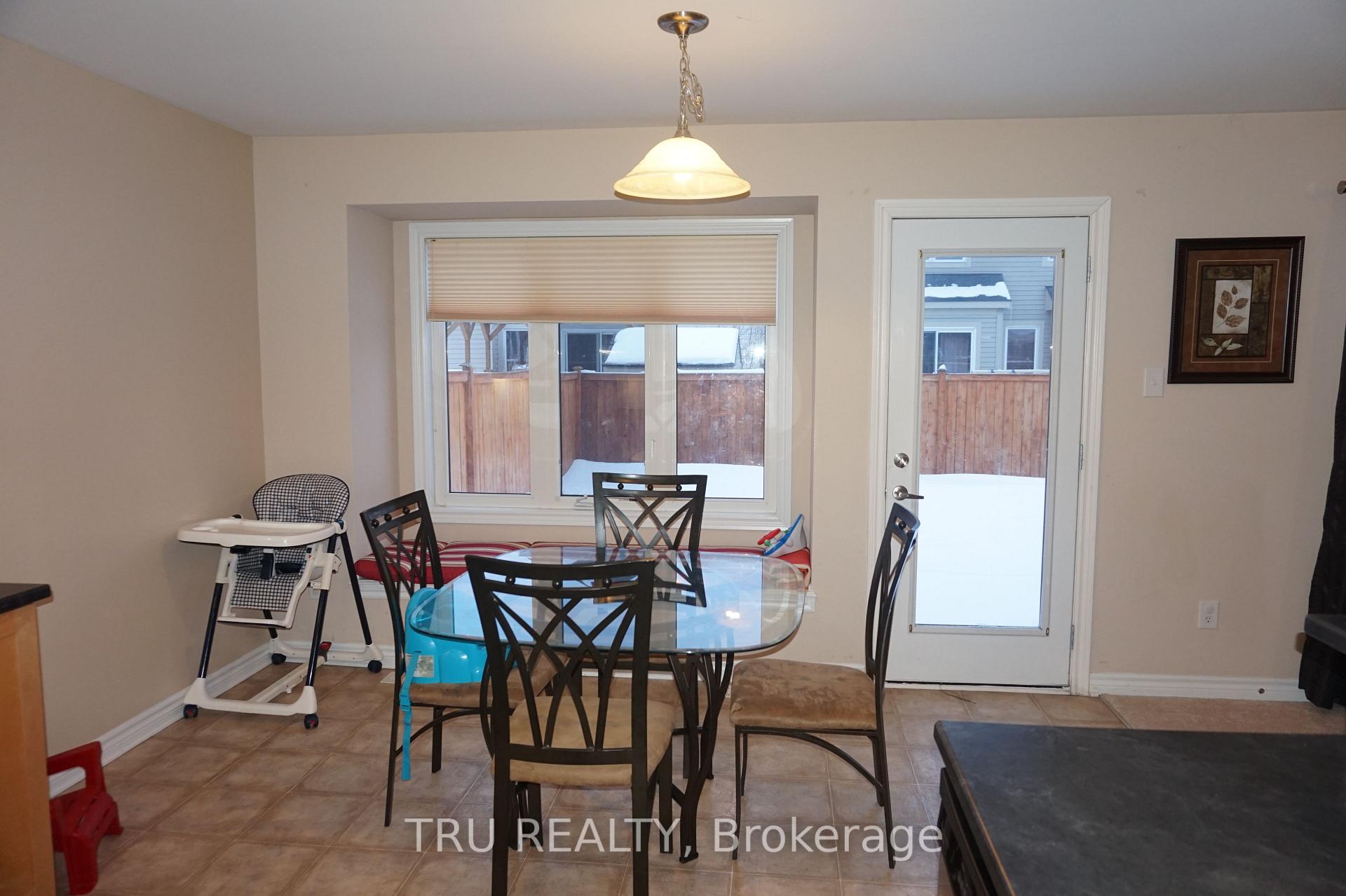 Photo 5 of 3225 River Rock Avenue, Ottawa, Barrhaven - Half Moon Bay — HOMEH
