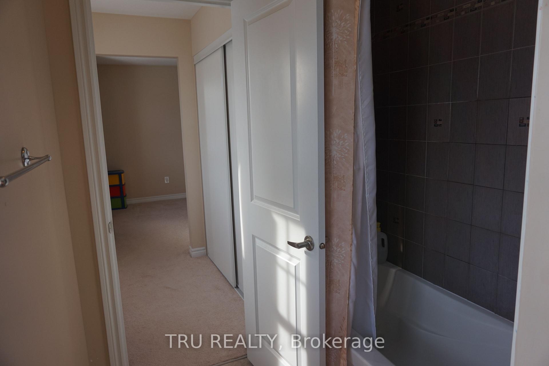 Photo 12 of 3225 River Rock Avenue, Ottawa, Barrhaven - Half Moon Bay — HOMEH