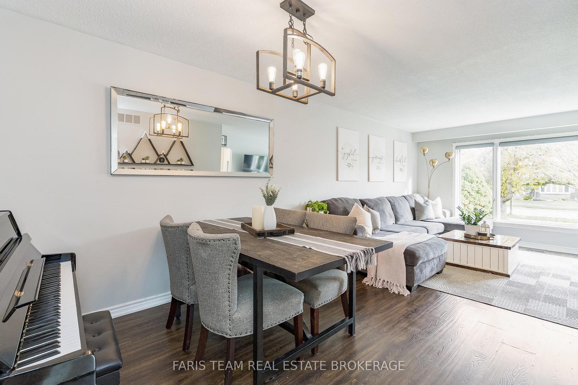 Photo 13 of 32 Burbank Place, Barrie, Wellington — HOMEH
