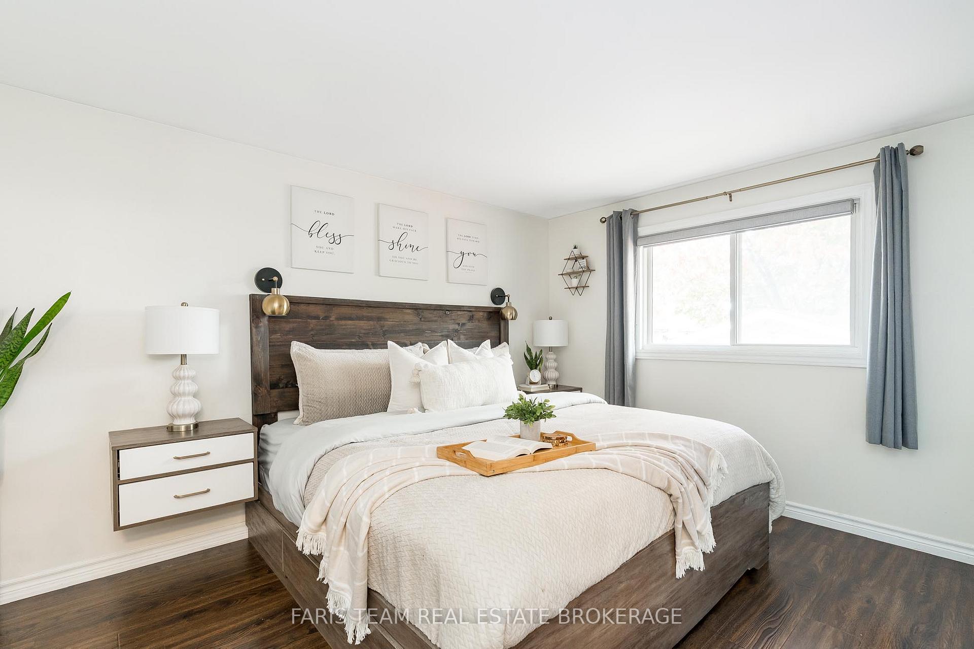 Photo 15 of 32 Burbank Place, Barrie, Wellington — HOMEH